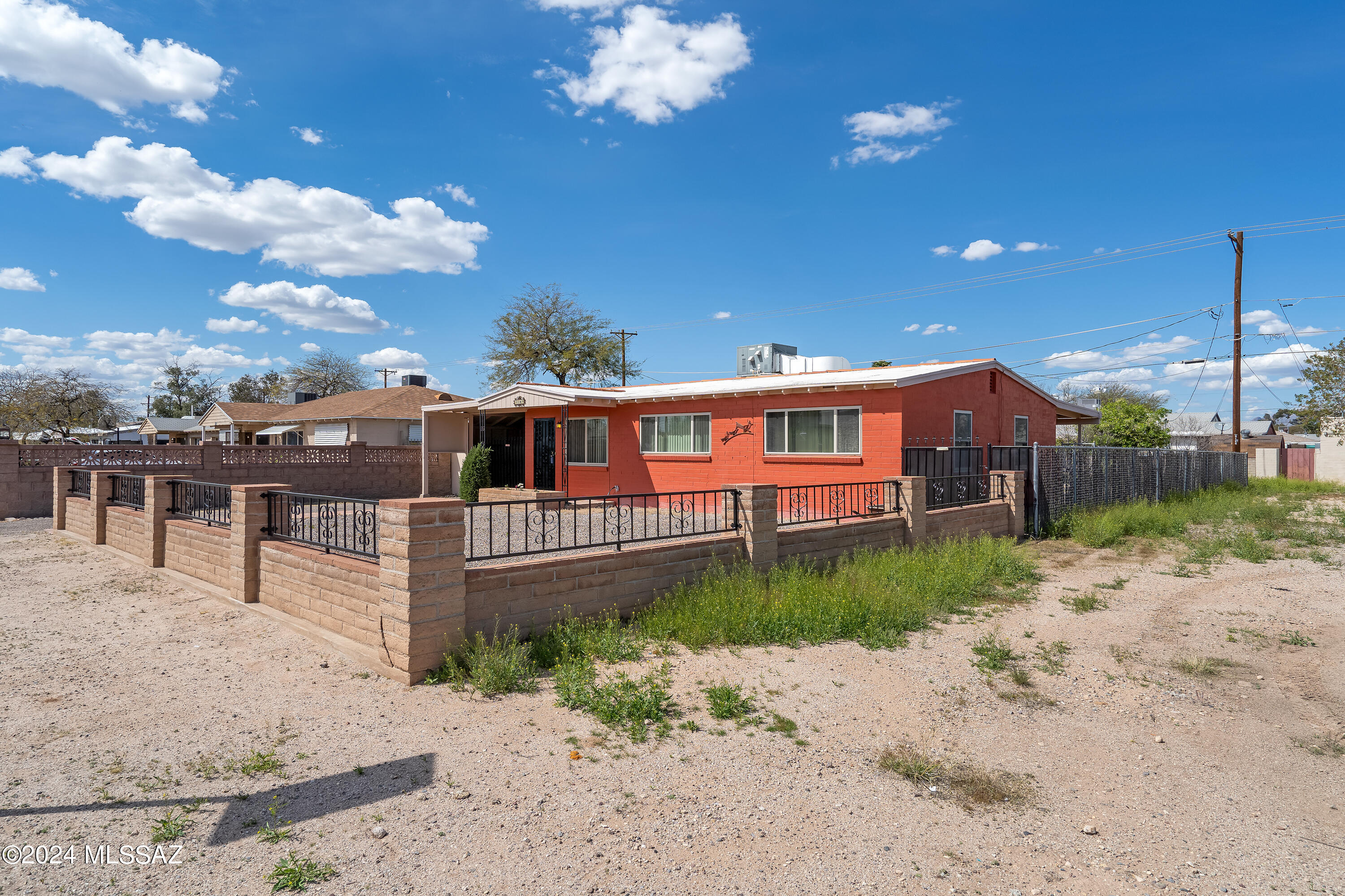 3165 E Silverlake Road