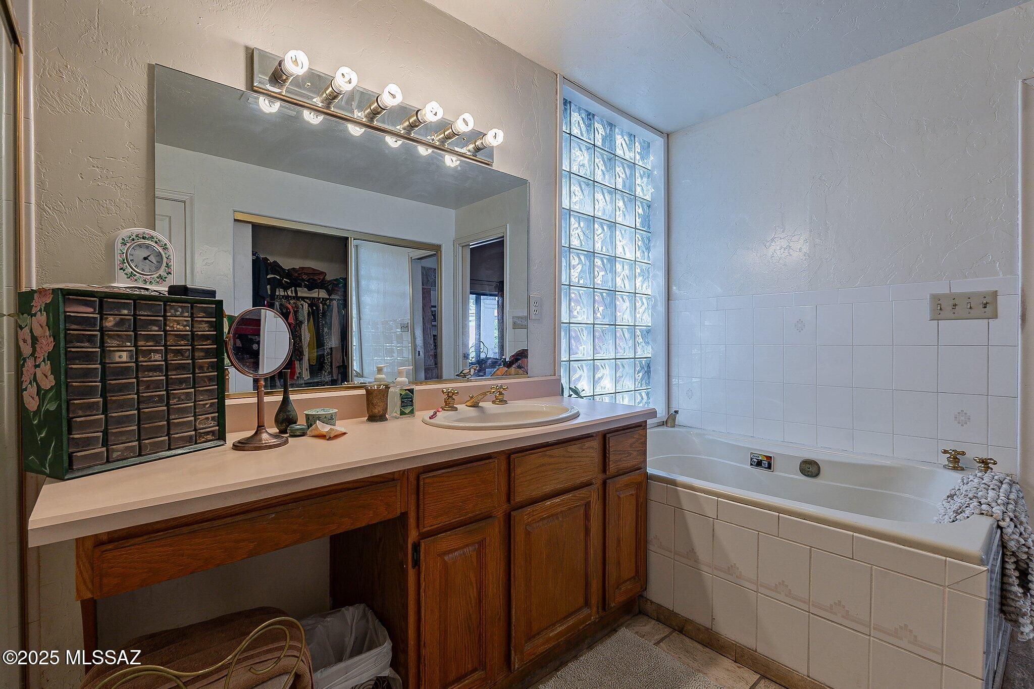 3801 E Calle Altar