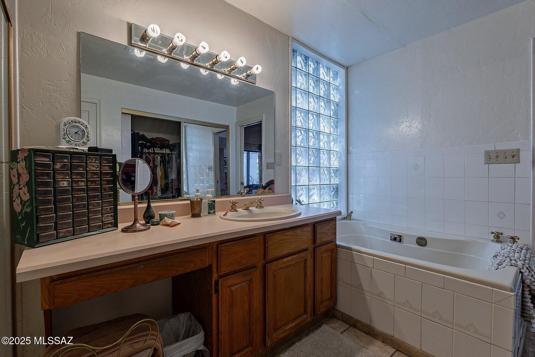 3801 E Calle Altar