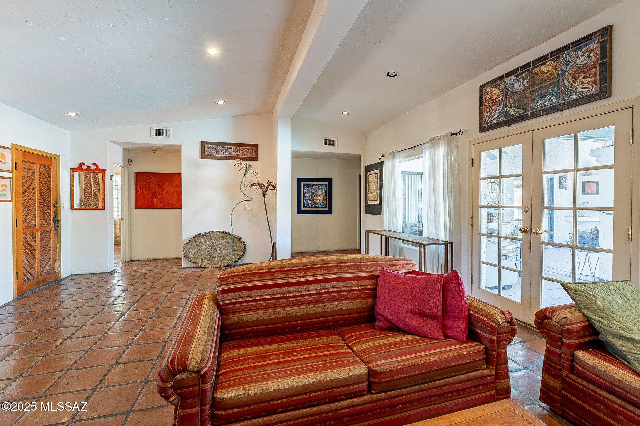 3801 E Calle Altar