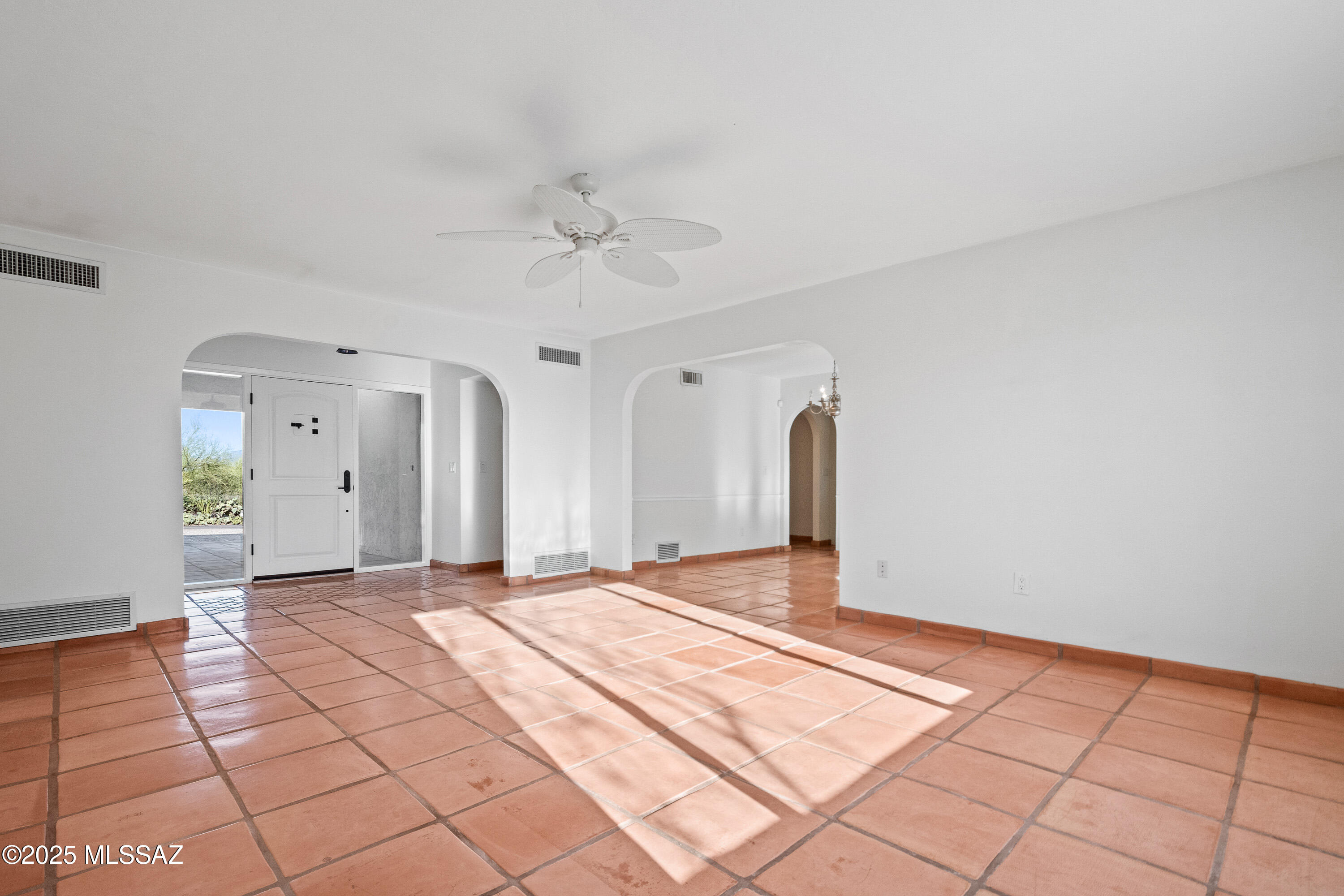 5015 N Via Condesa