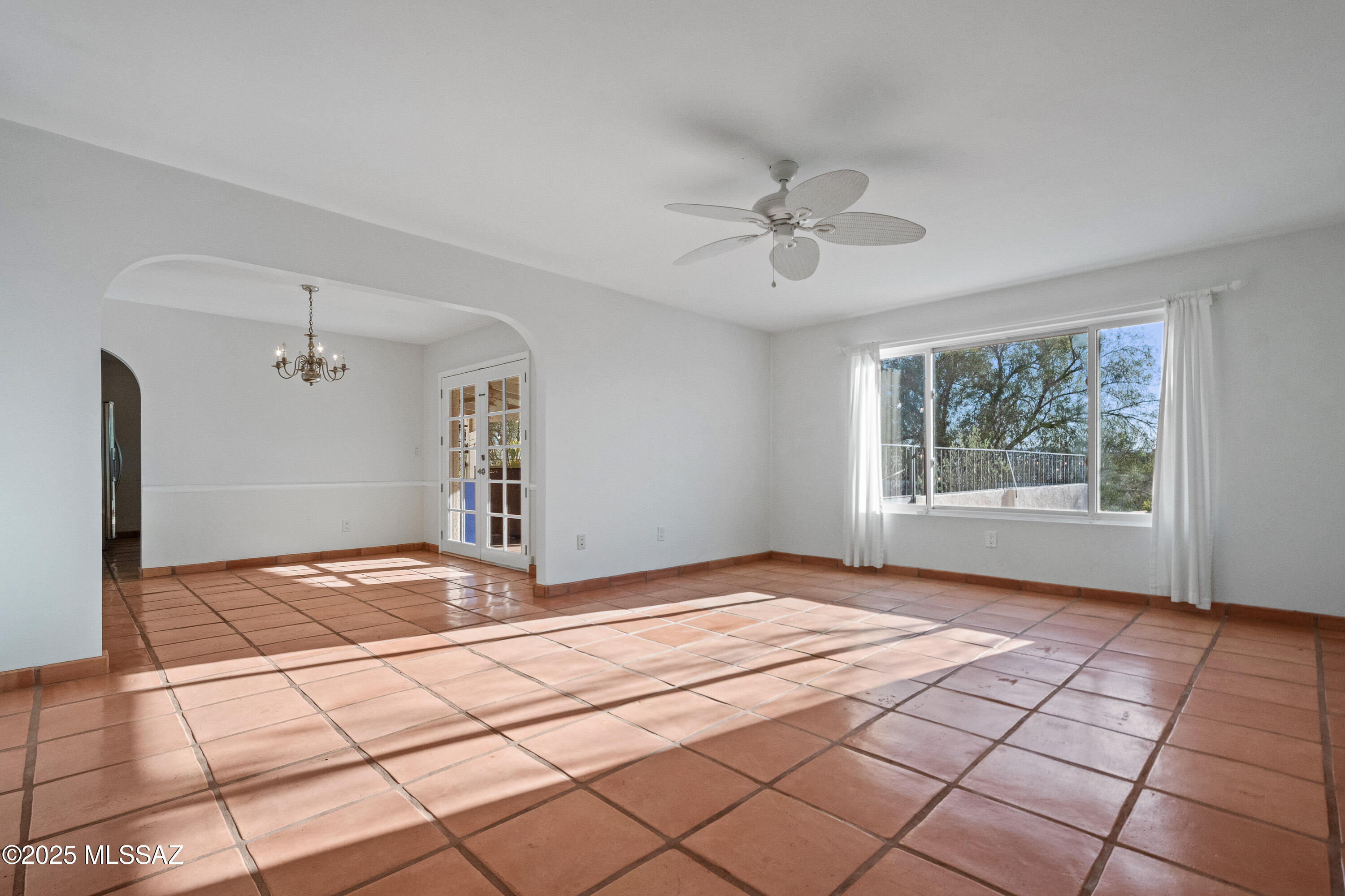 5015 N Via Condesa