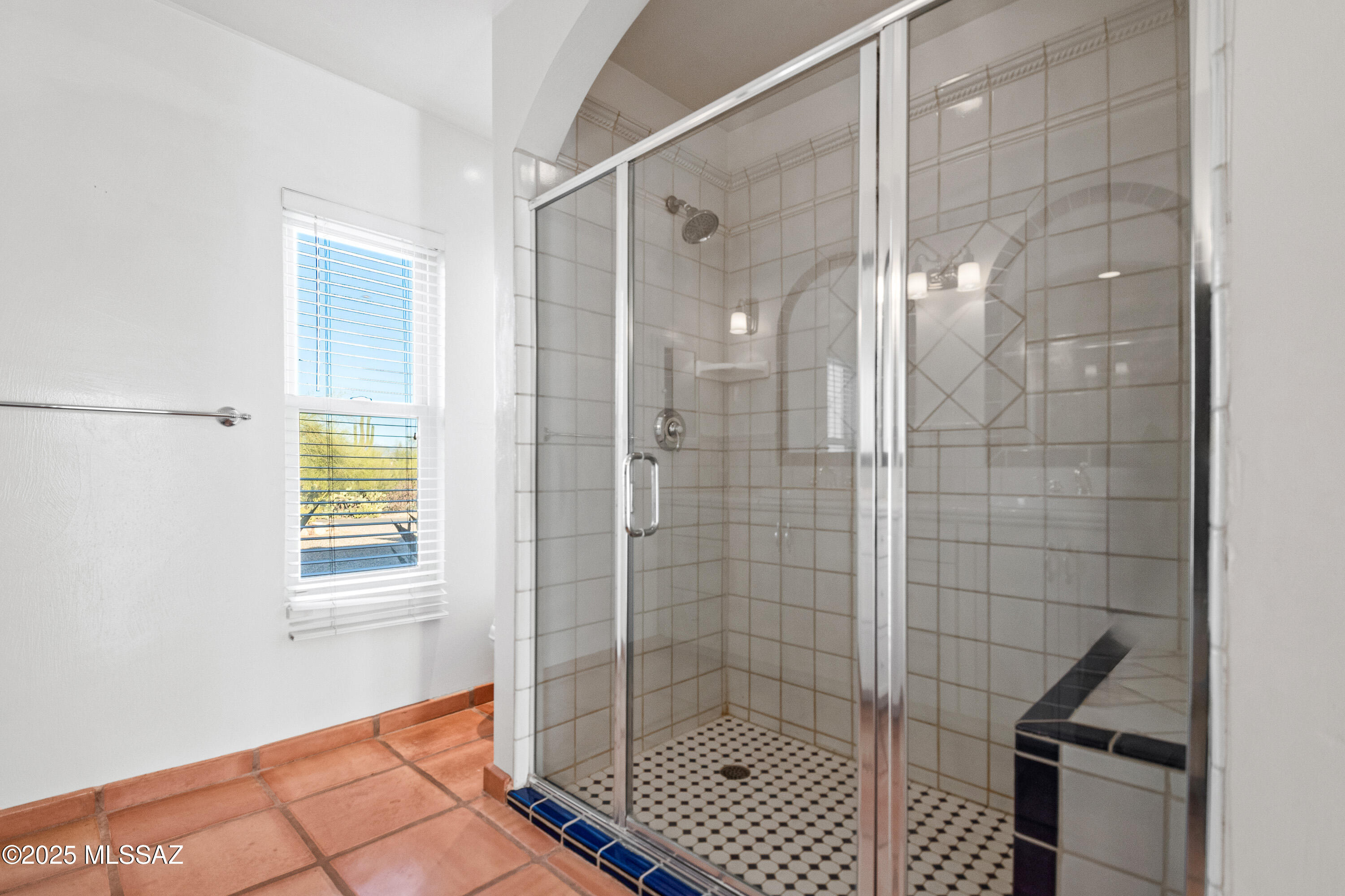 5015 N Via Condesa