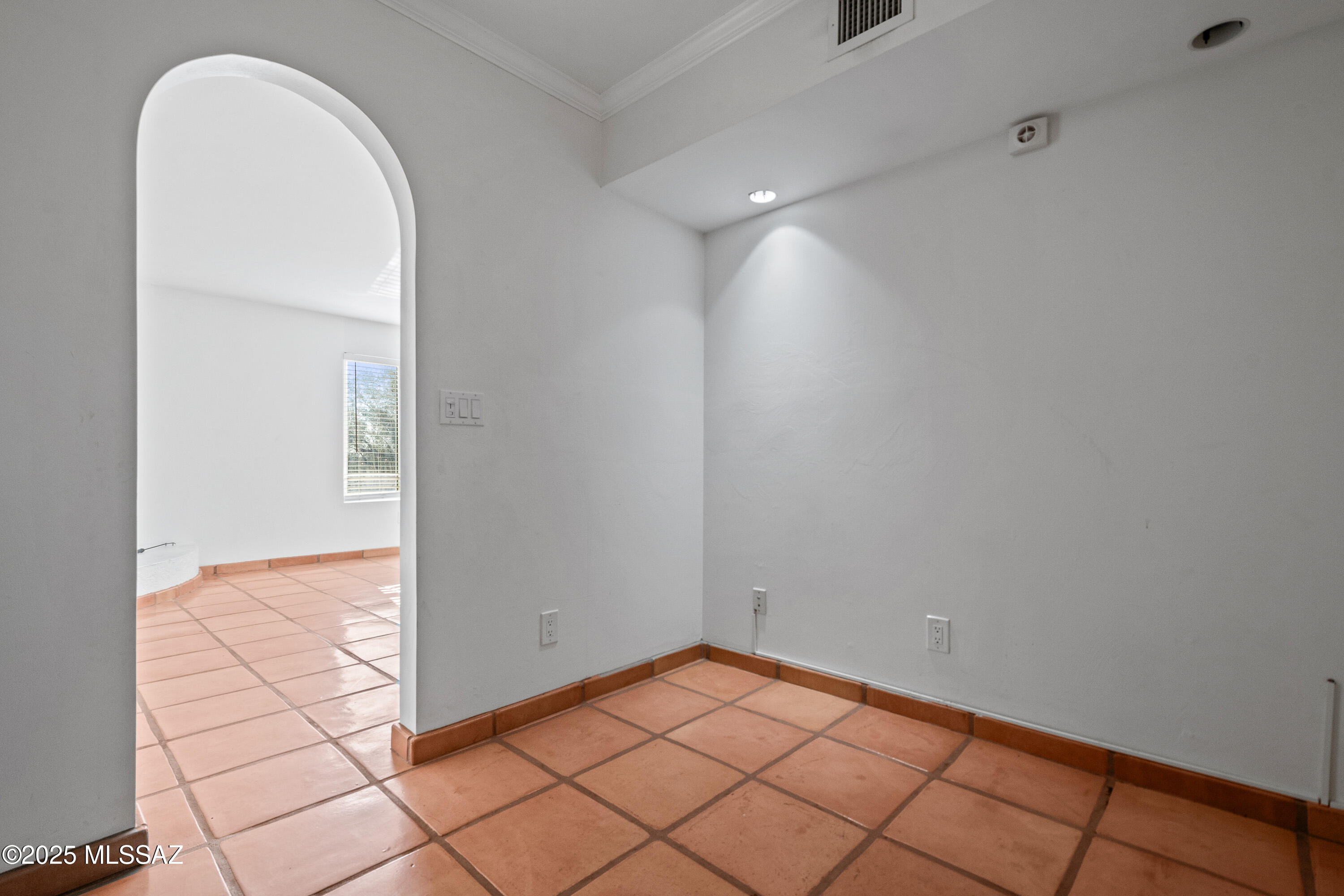 5015 N Via Condesa