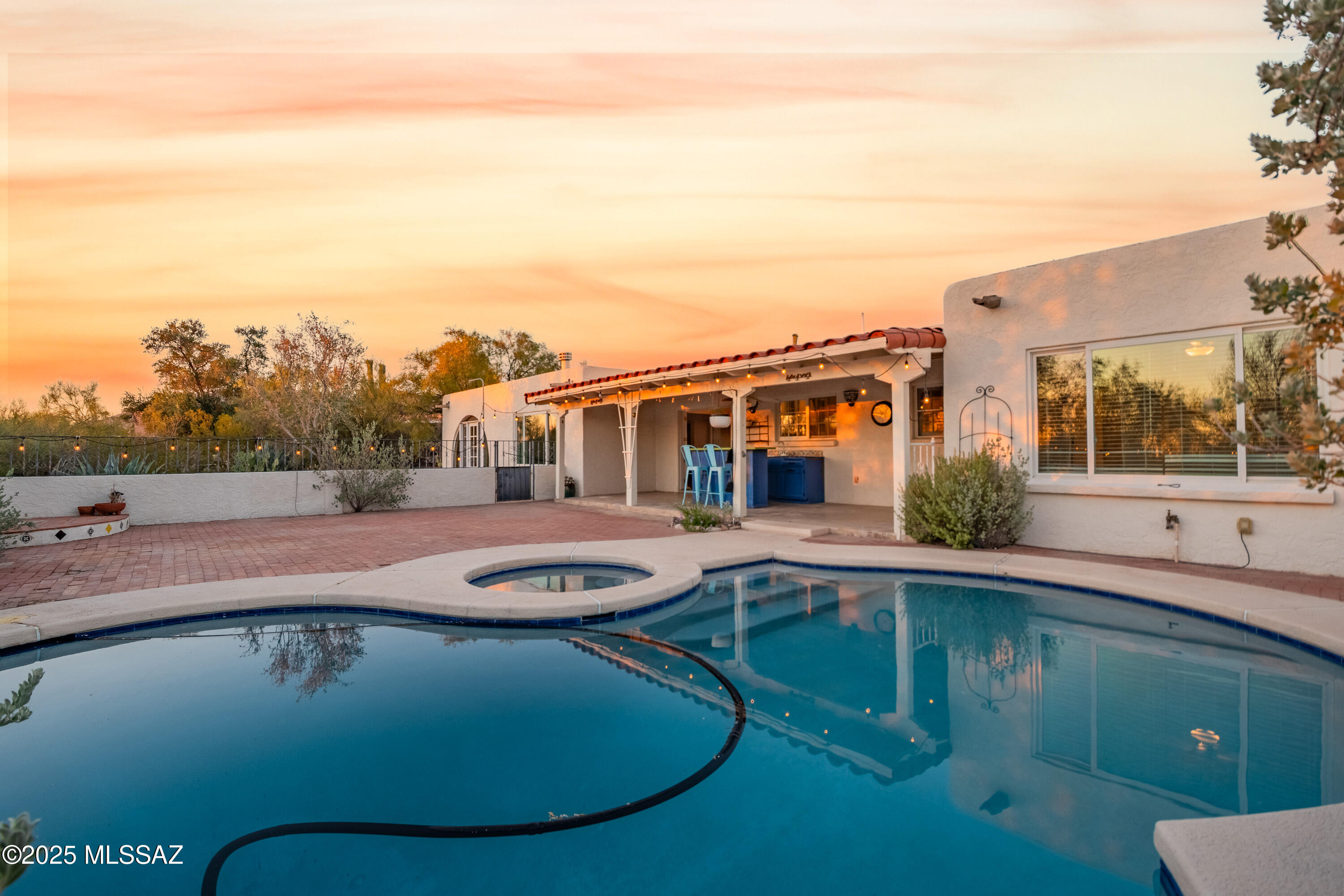 5015 N Via Condesa