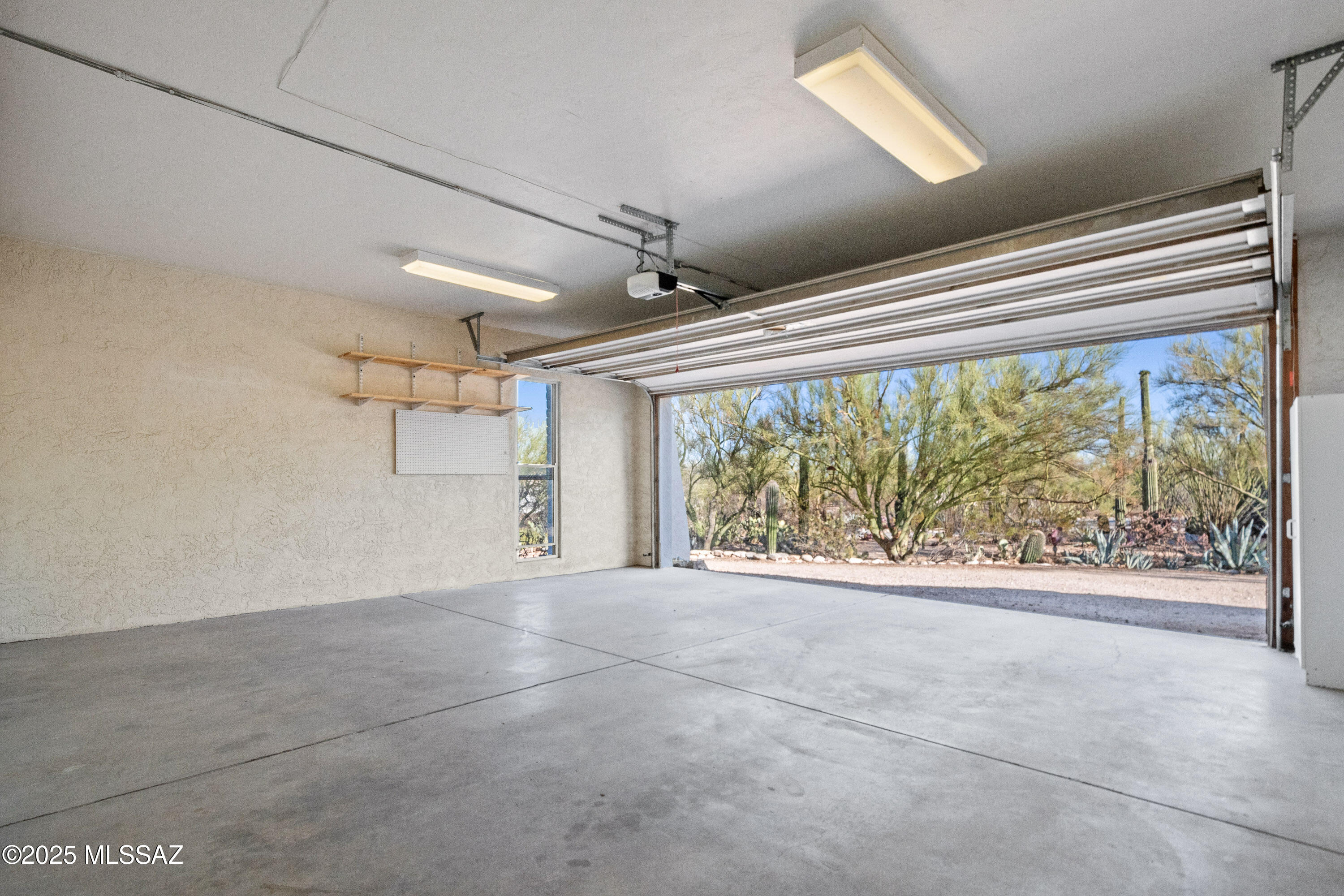 5015 N Via Condesa
