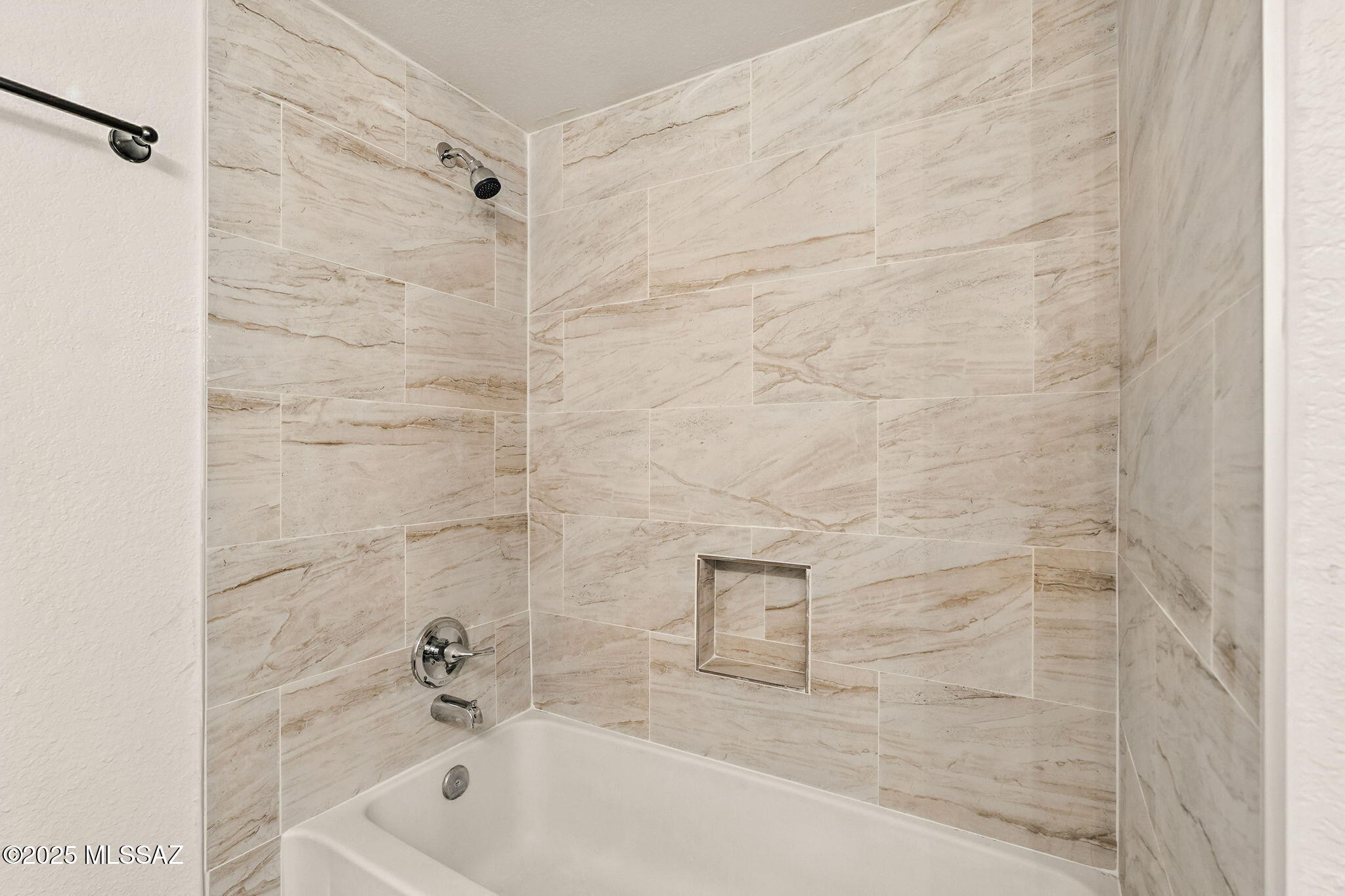 1686 W Wood Bridge Court