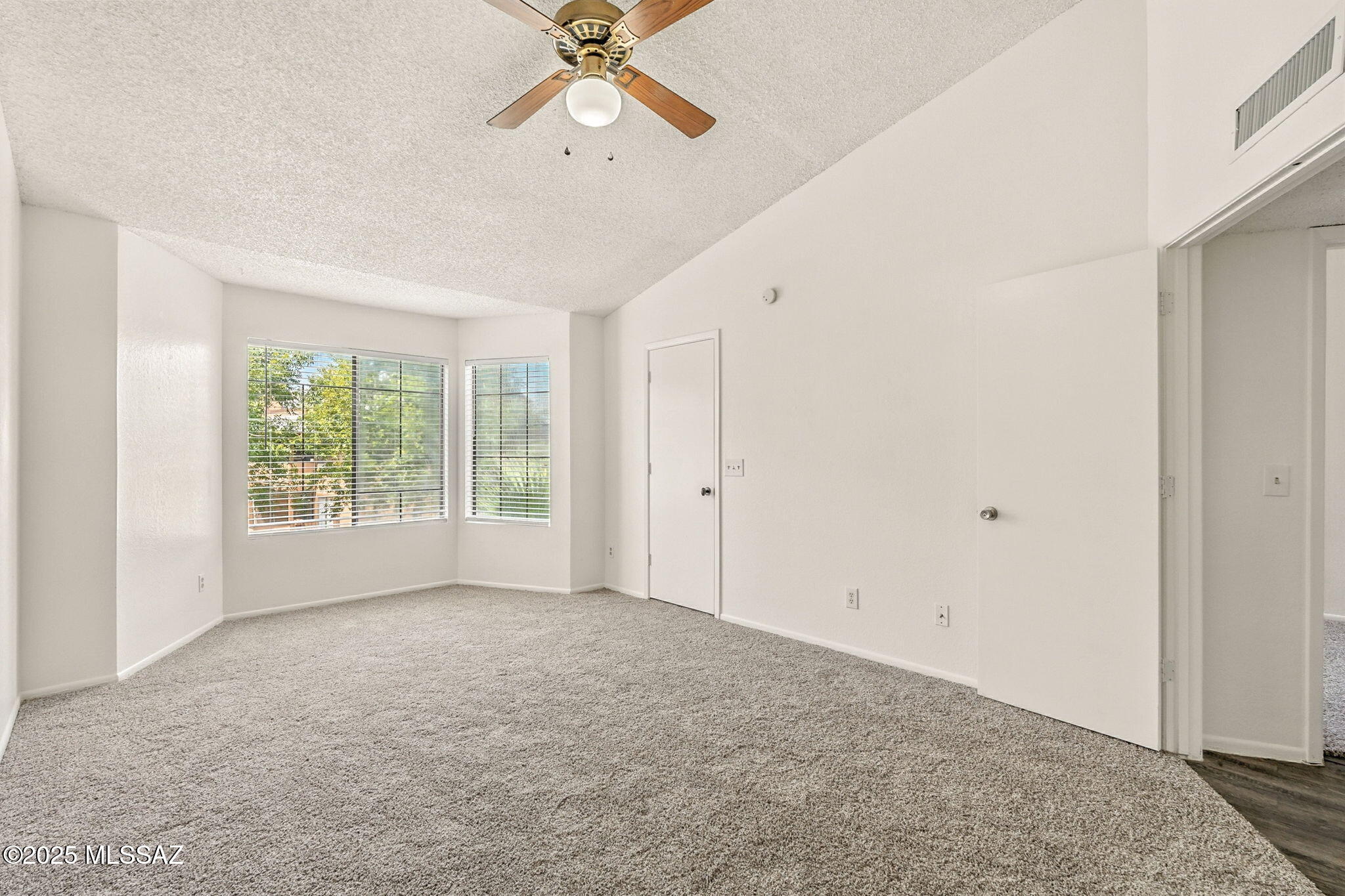 1686 W Wood Bridge Court