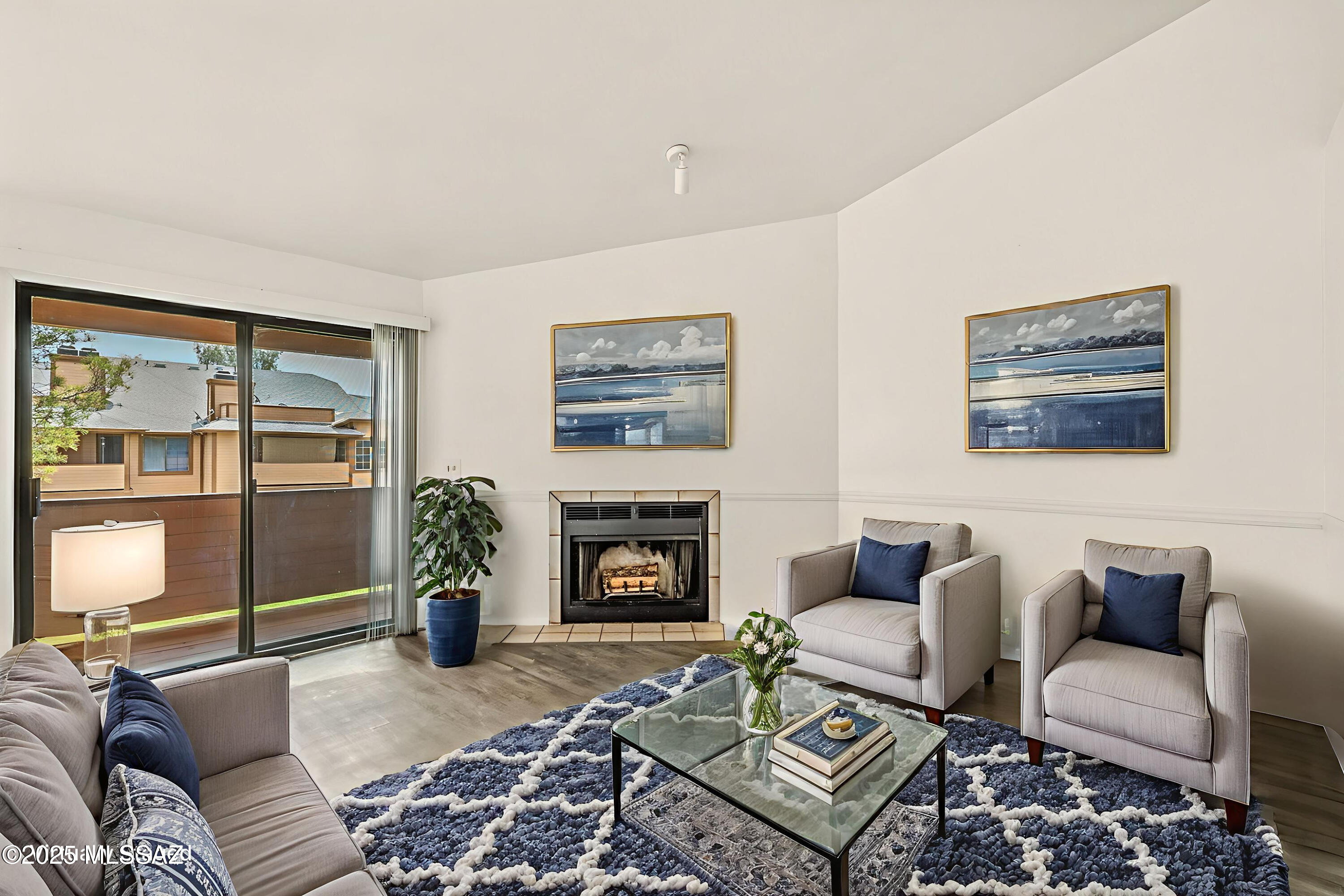 1686 W Wood Bridge Court