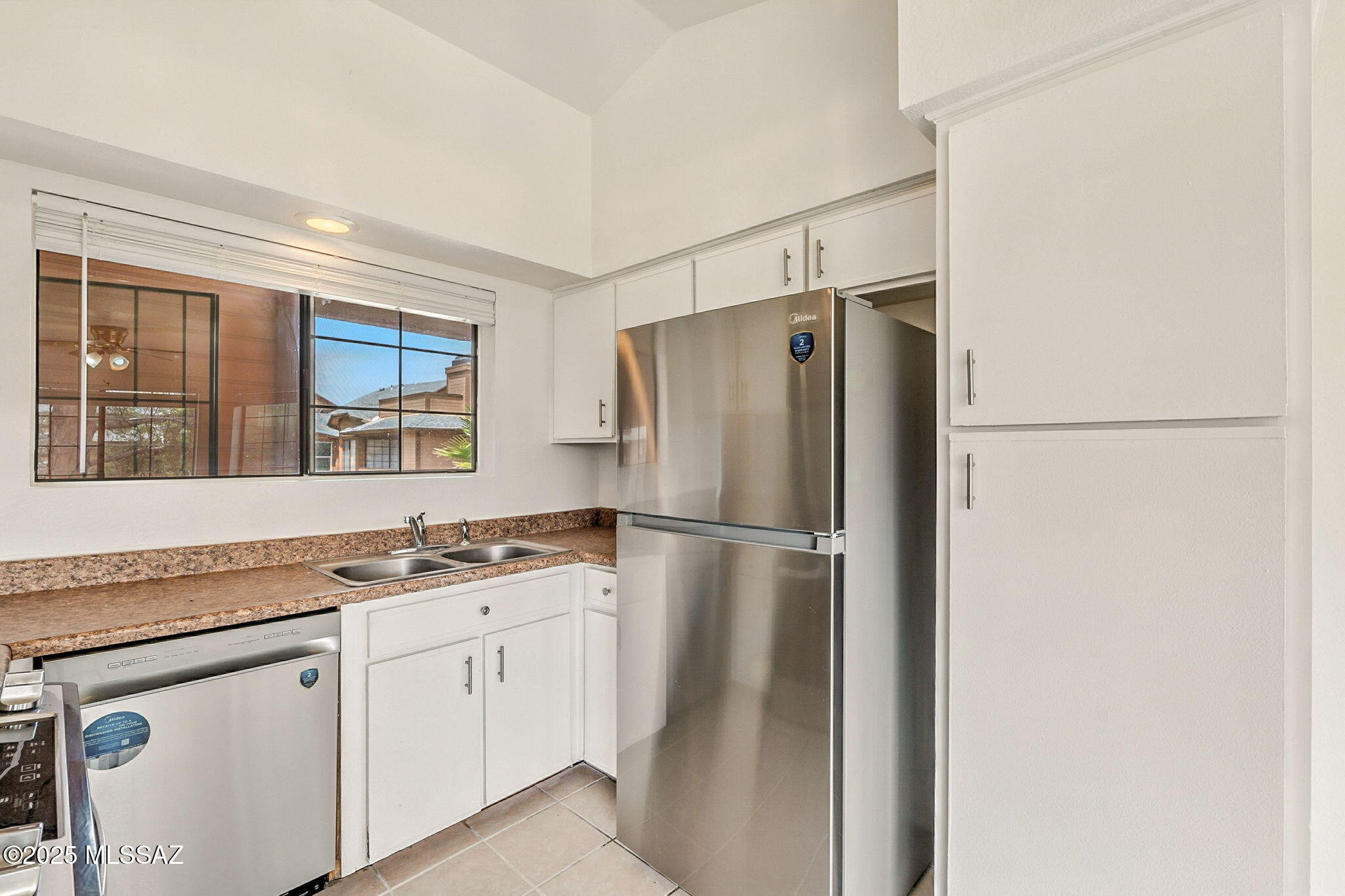1686 W Wood Bridge Court