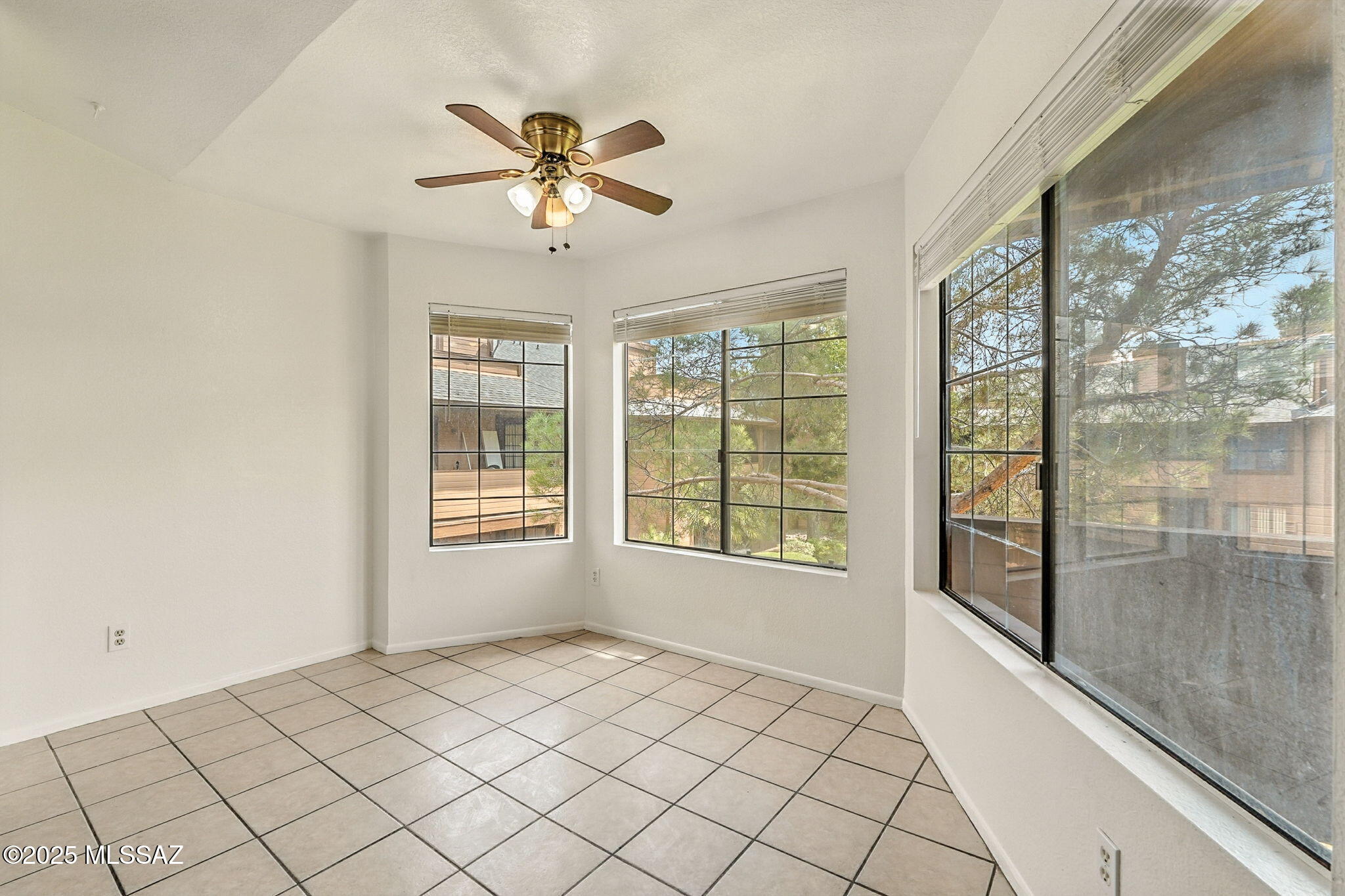 1686 W Wood Bridge Court