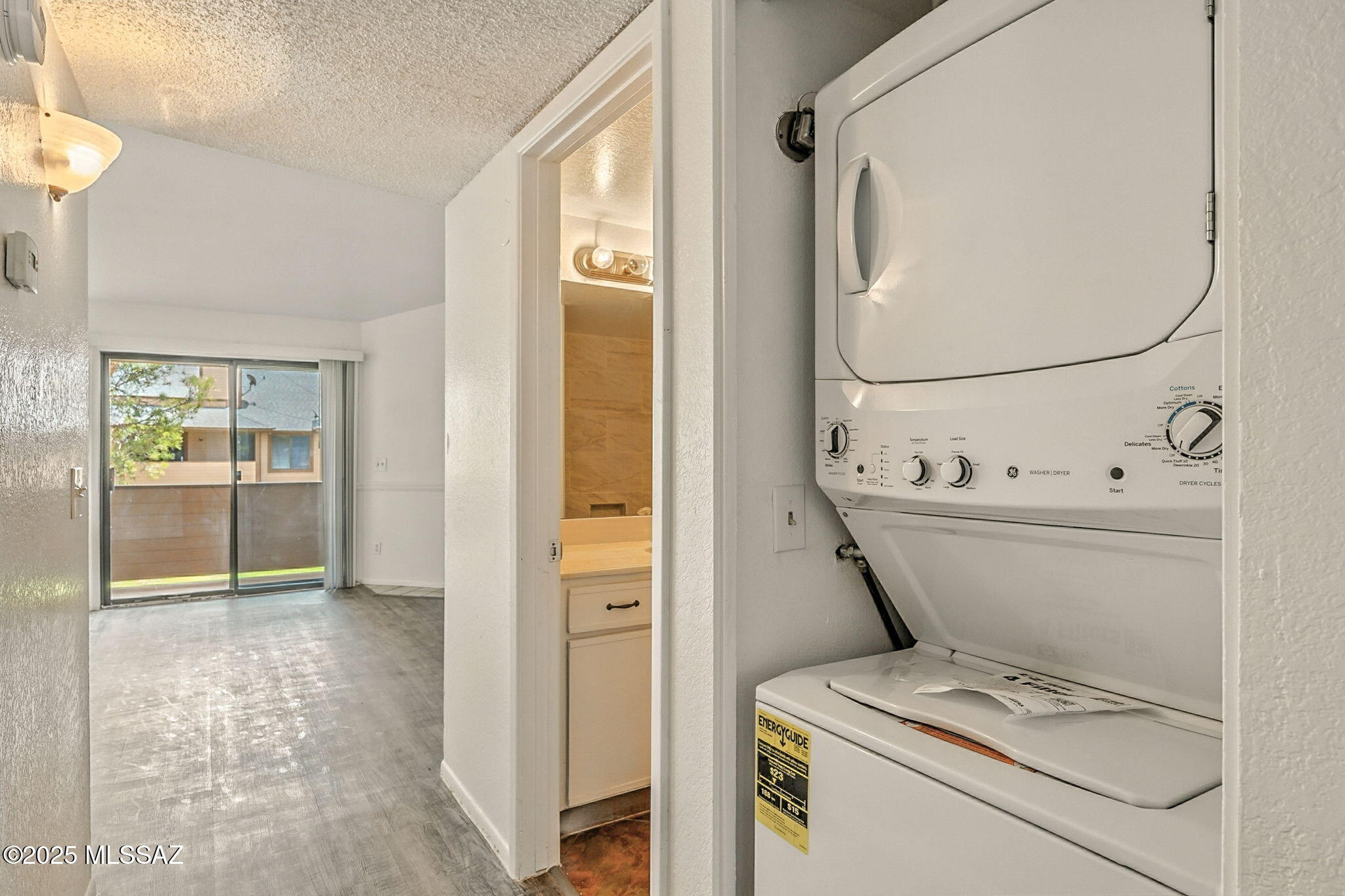 1686 W Wood Bridge Court