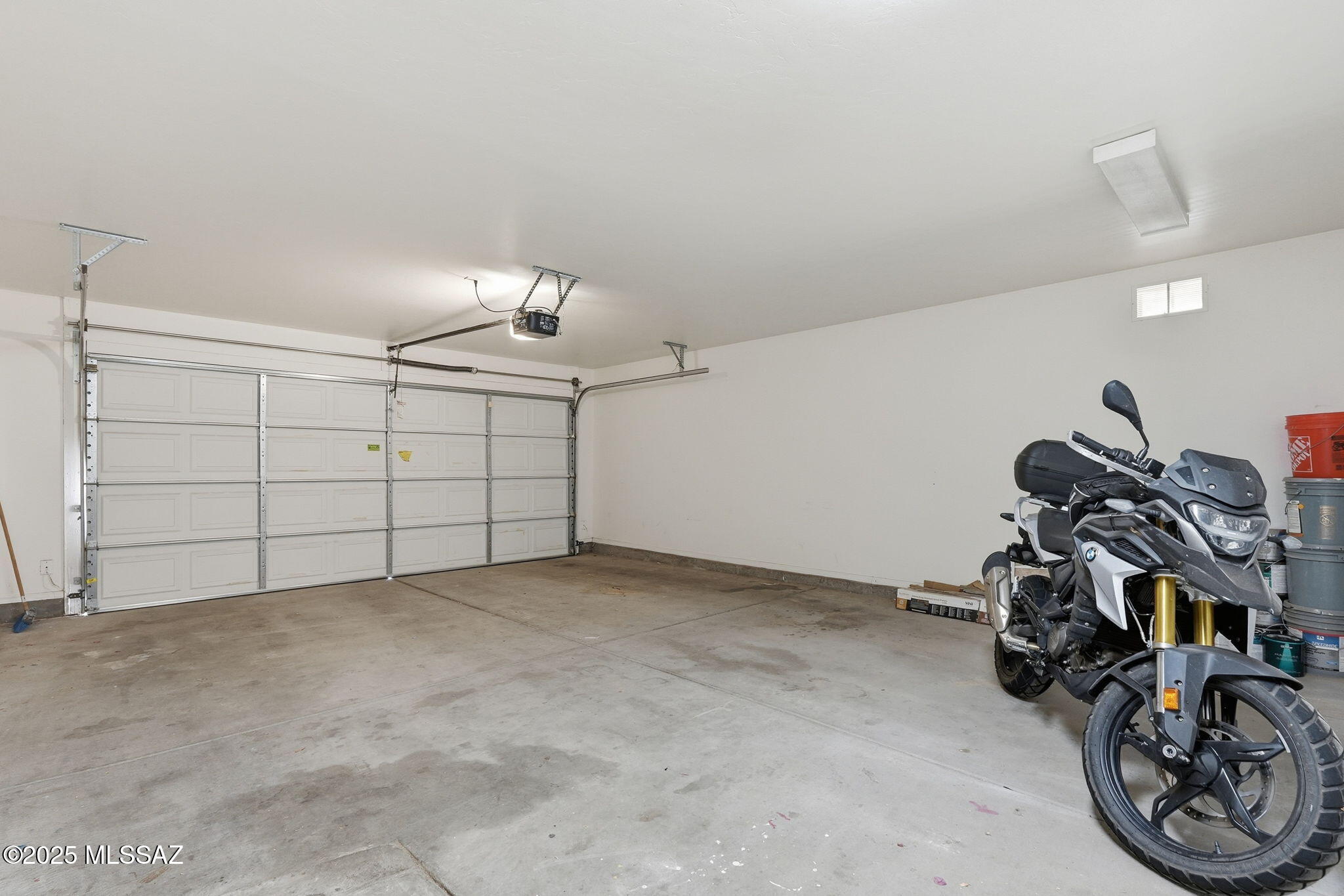 512 W Camino Tunera