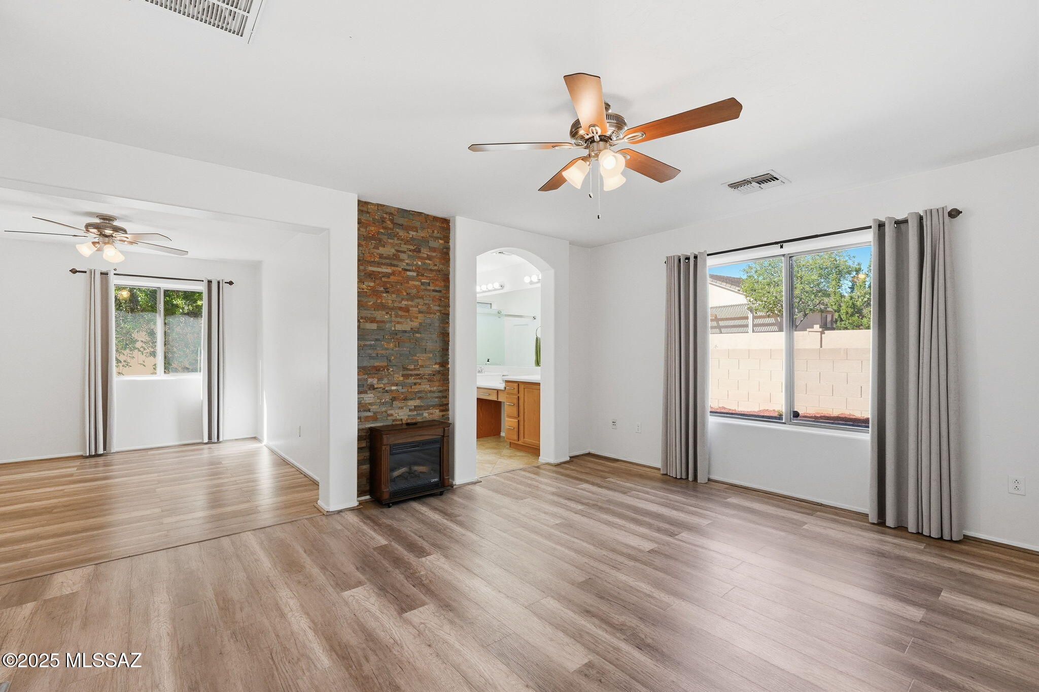 512 W Camino Tunera