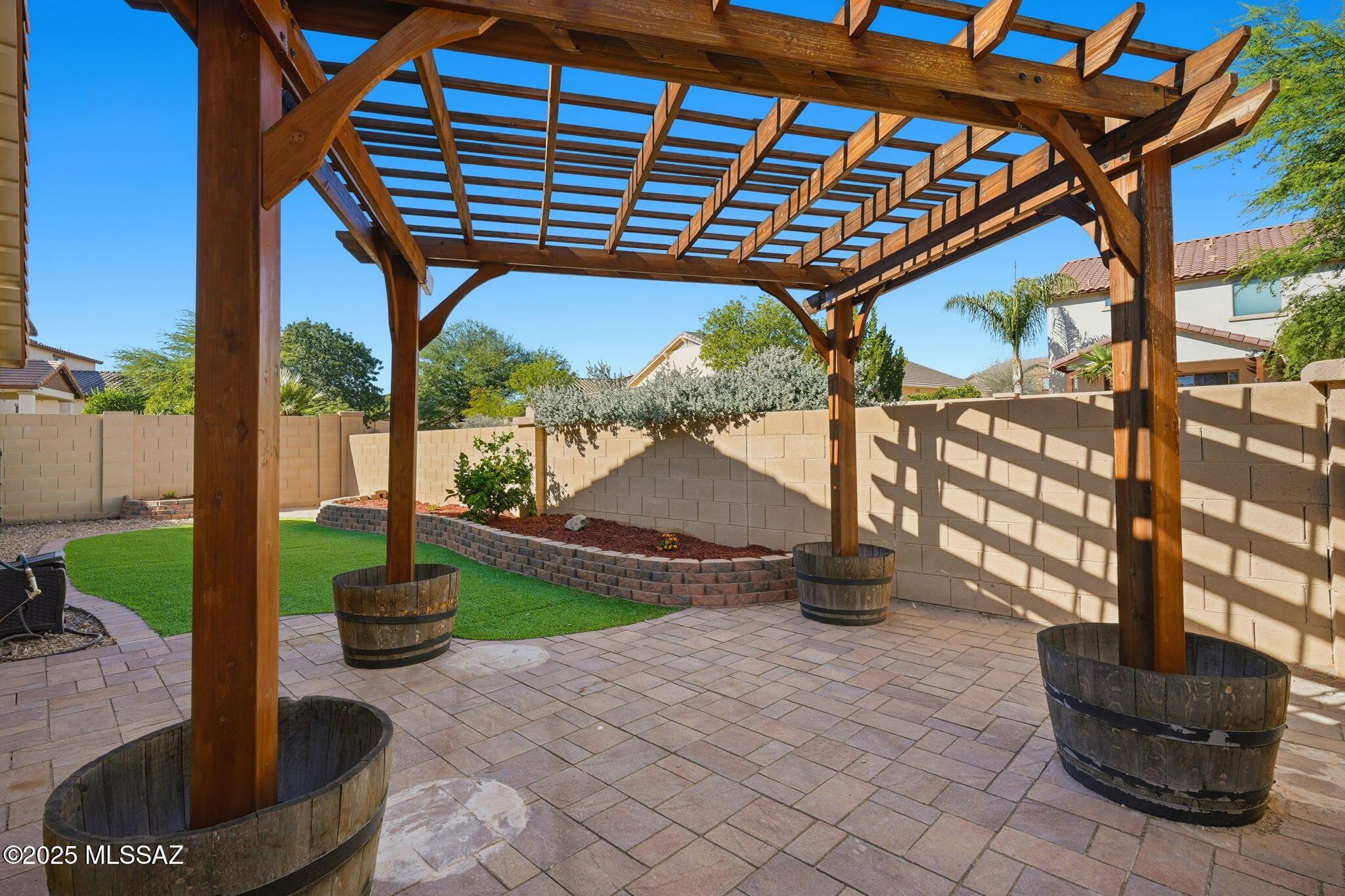512 W Camino Tunera