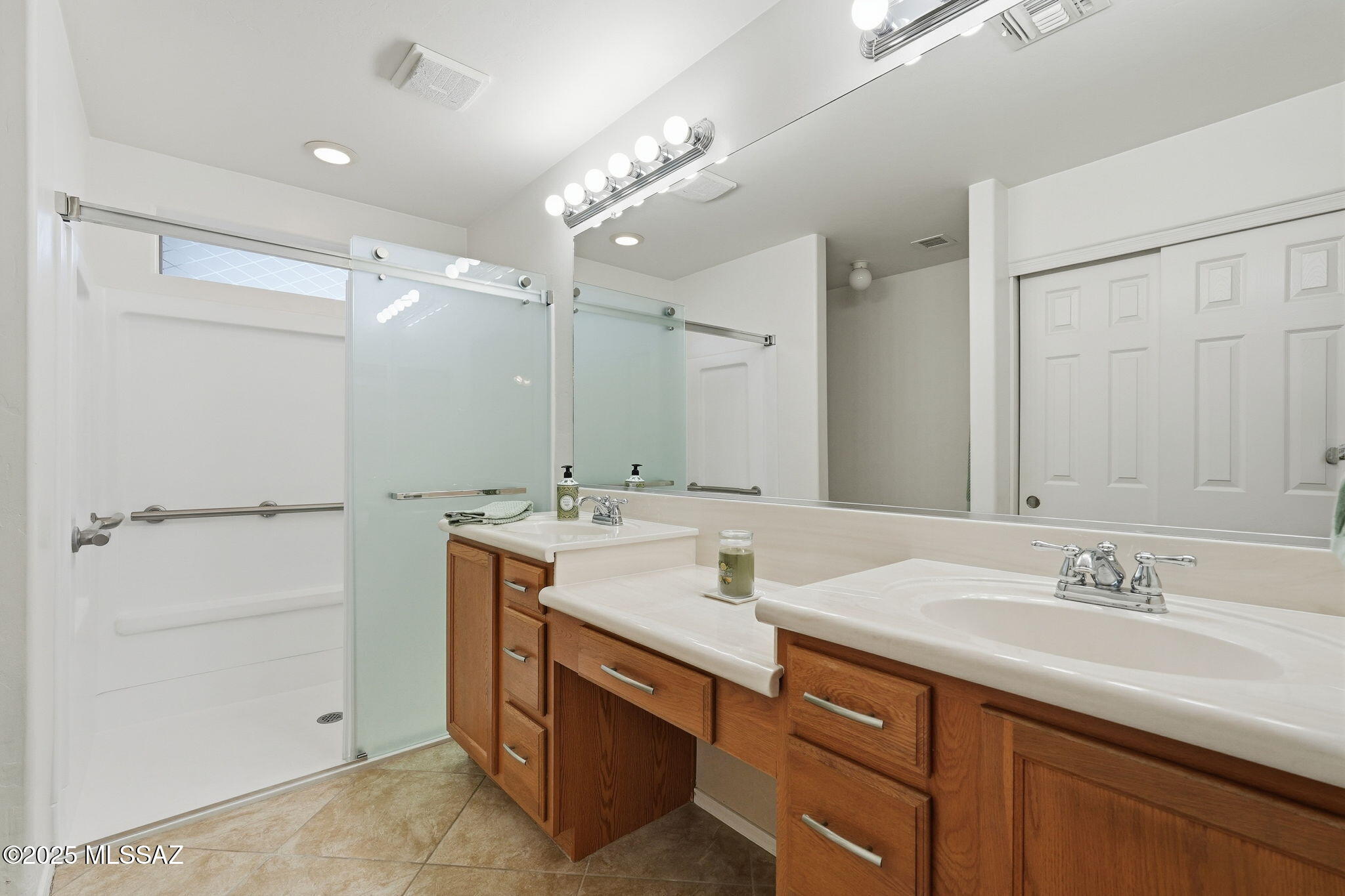 512 W Camino Tunera