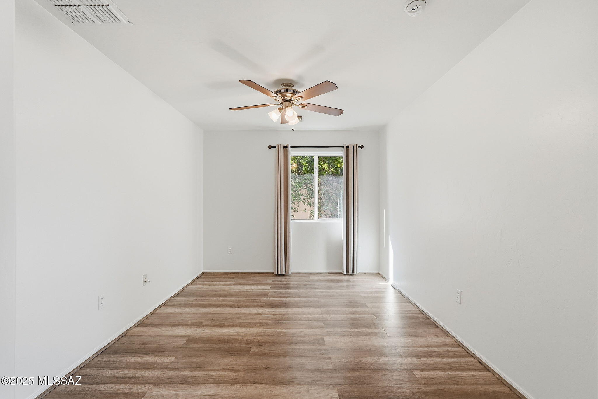 512 W Camino Tunera