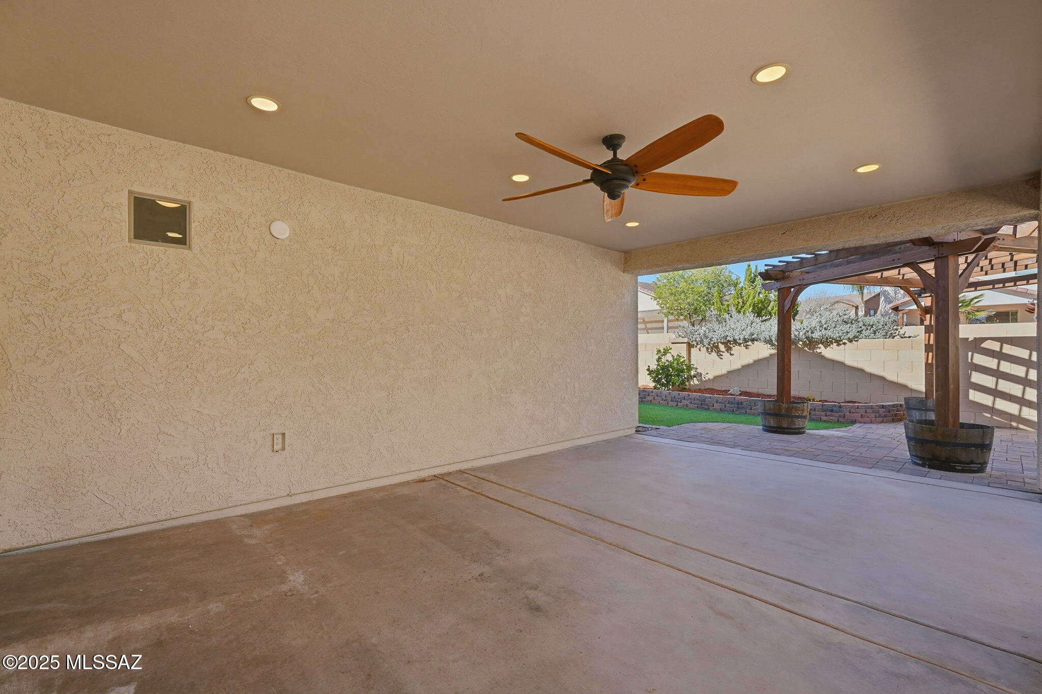 512 W Camino Tunera