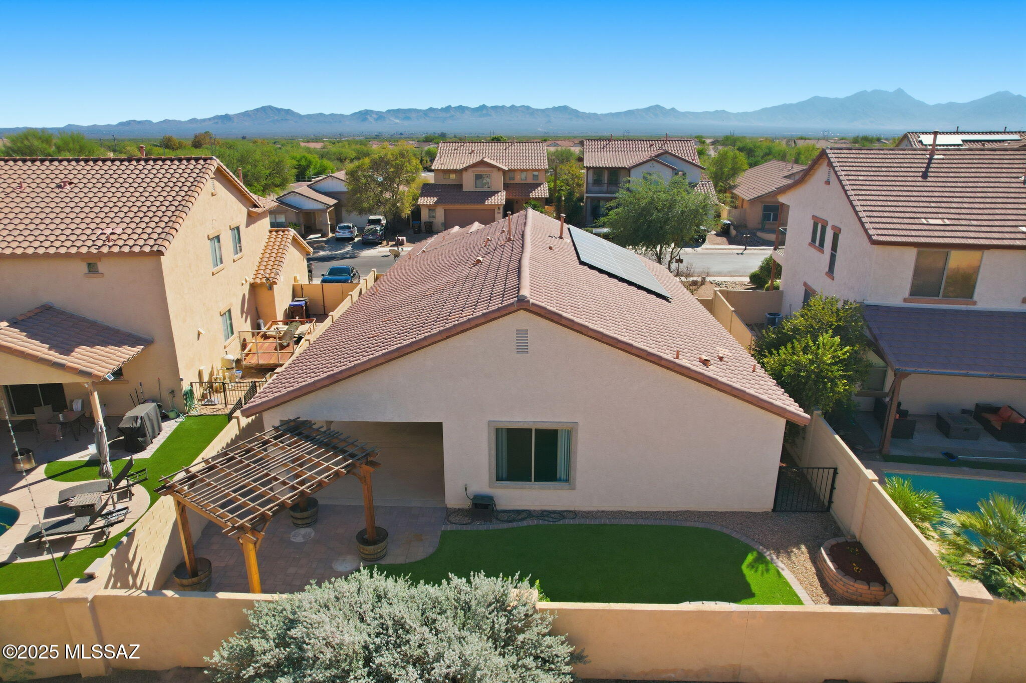 512 W Camino Tunera