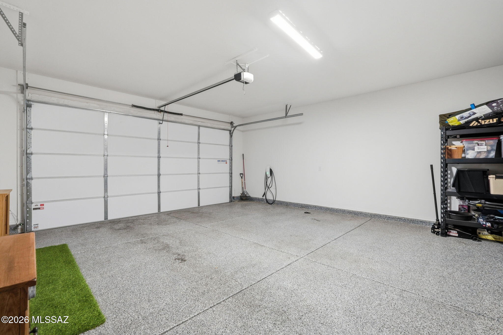 693 W Calle Las Varitas