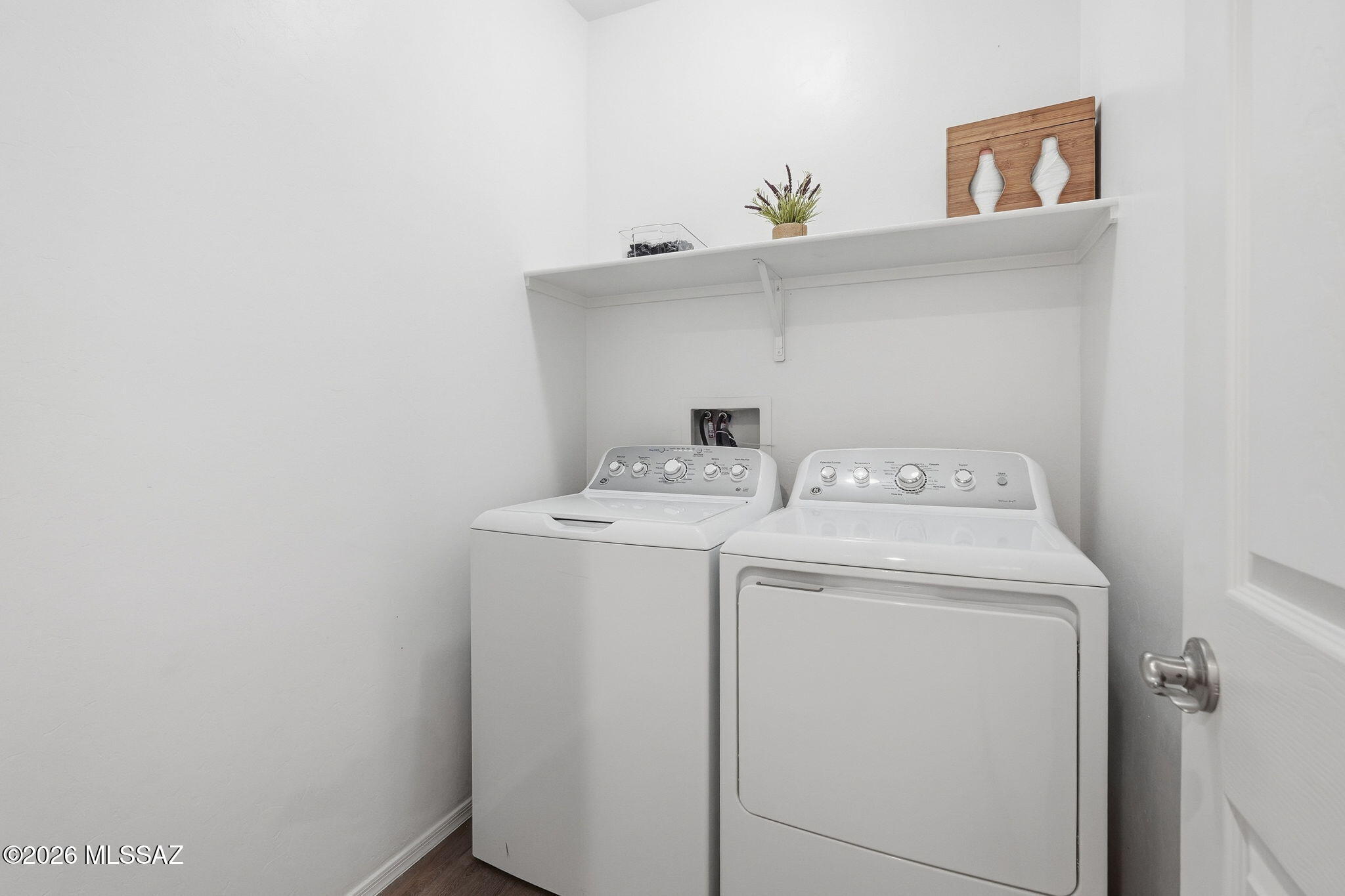 693 W Calle Las Varitas