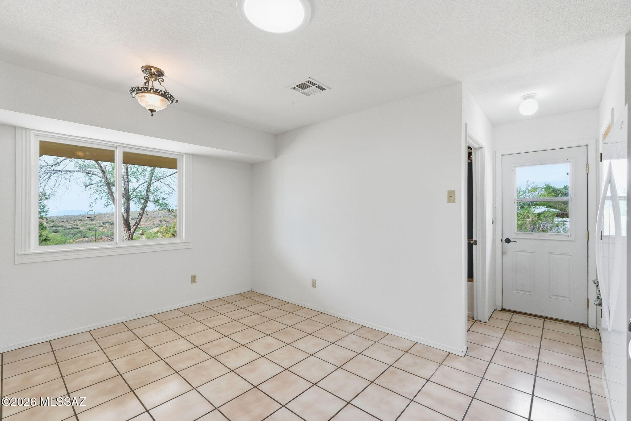2250 W Beverly Circle