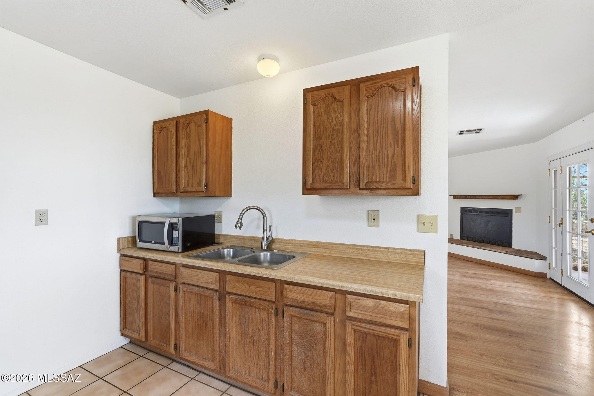 2250 W Beverly Circle