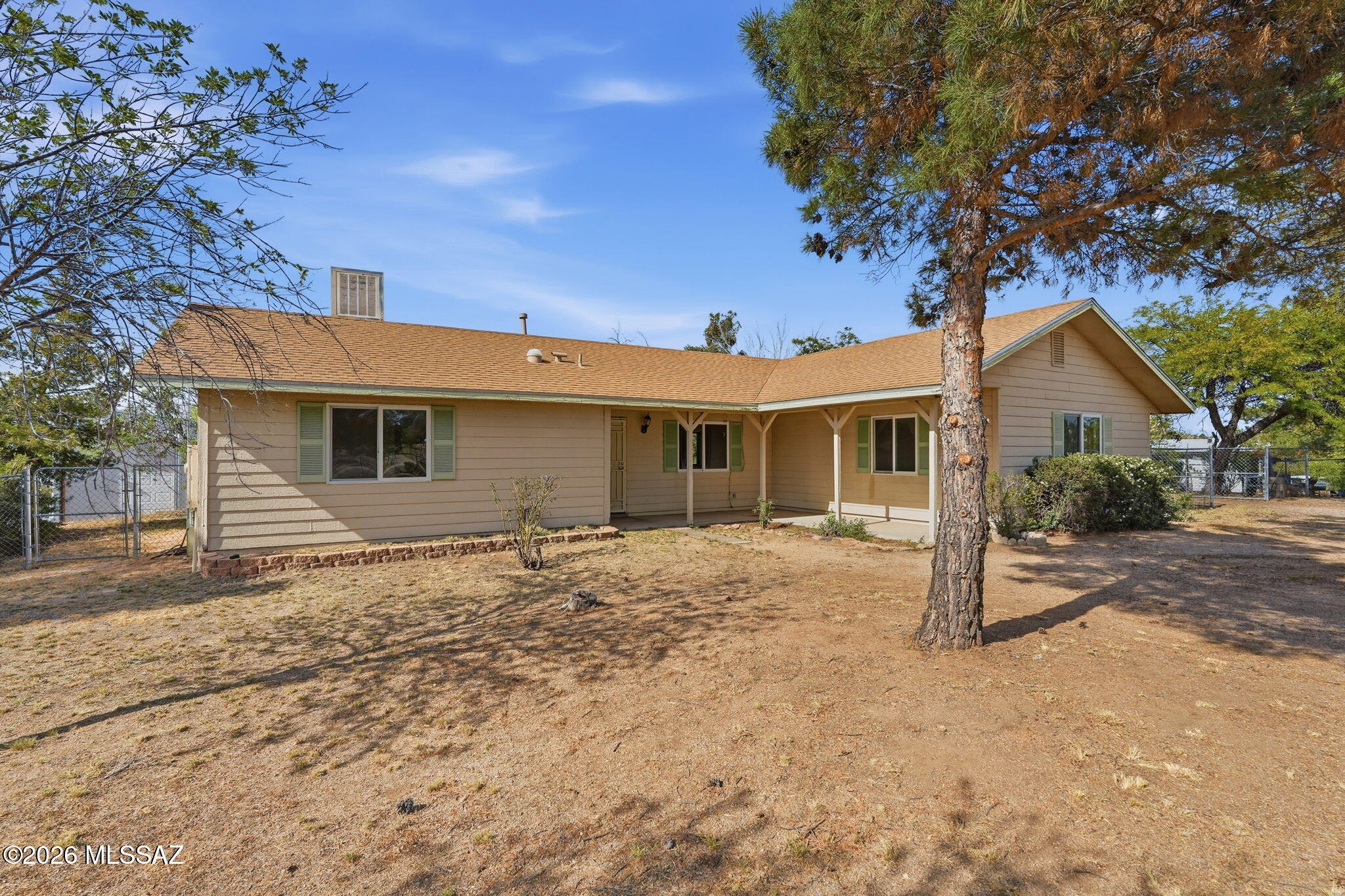 2250 W Beverly Circle