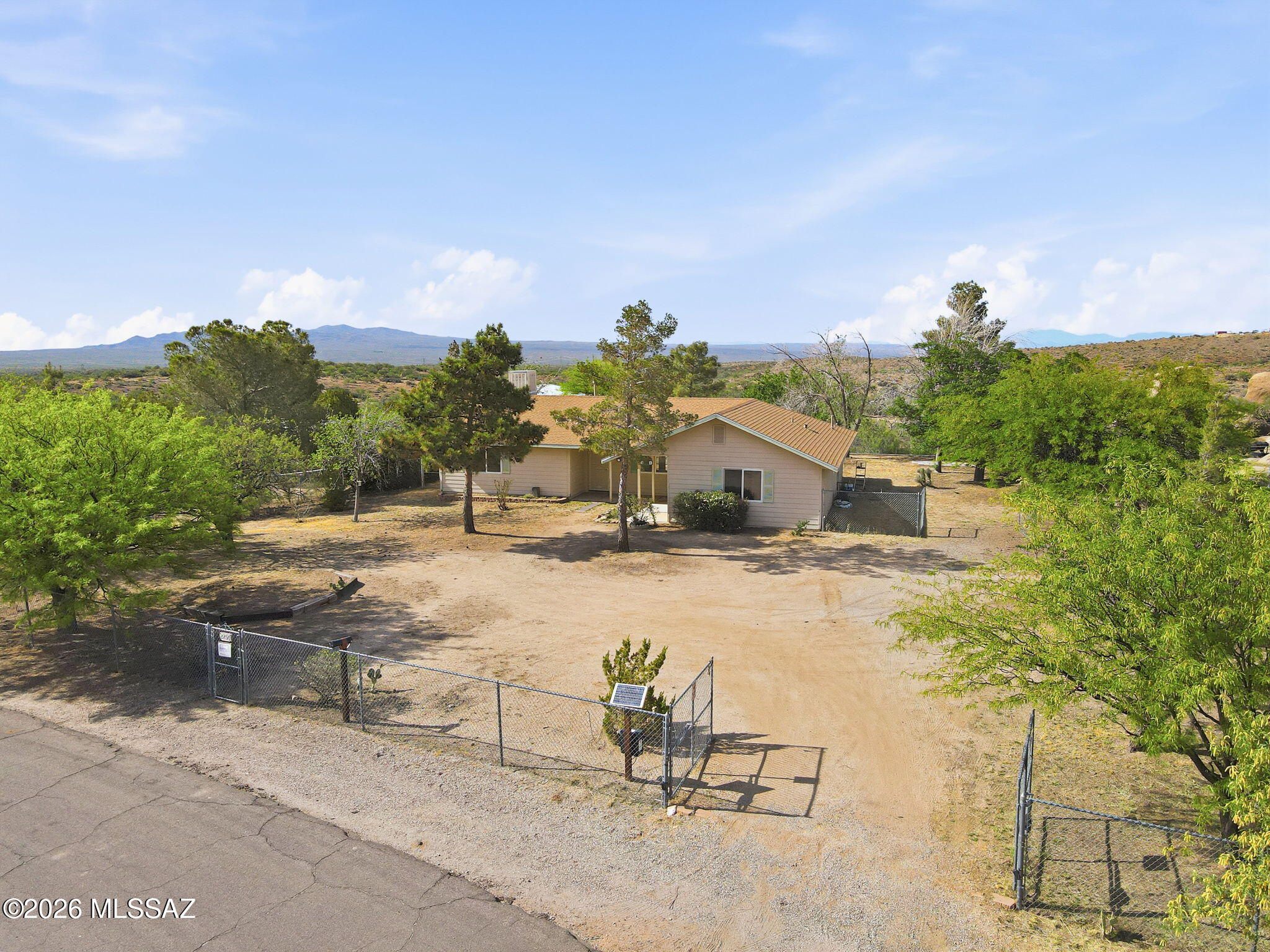 2250 W Beverly Circle