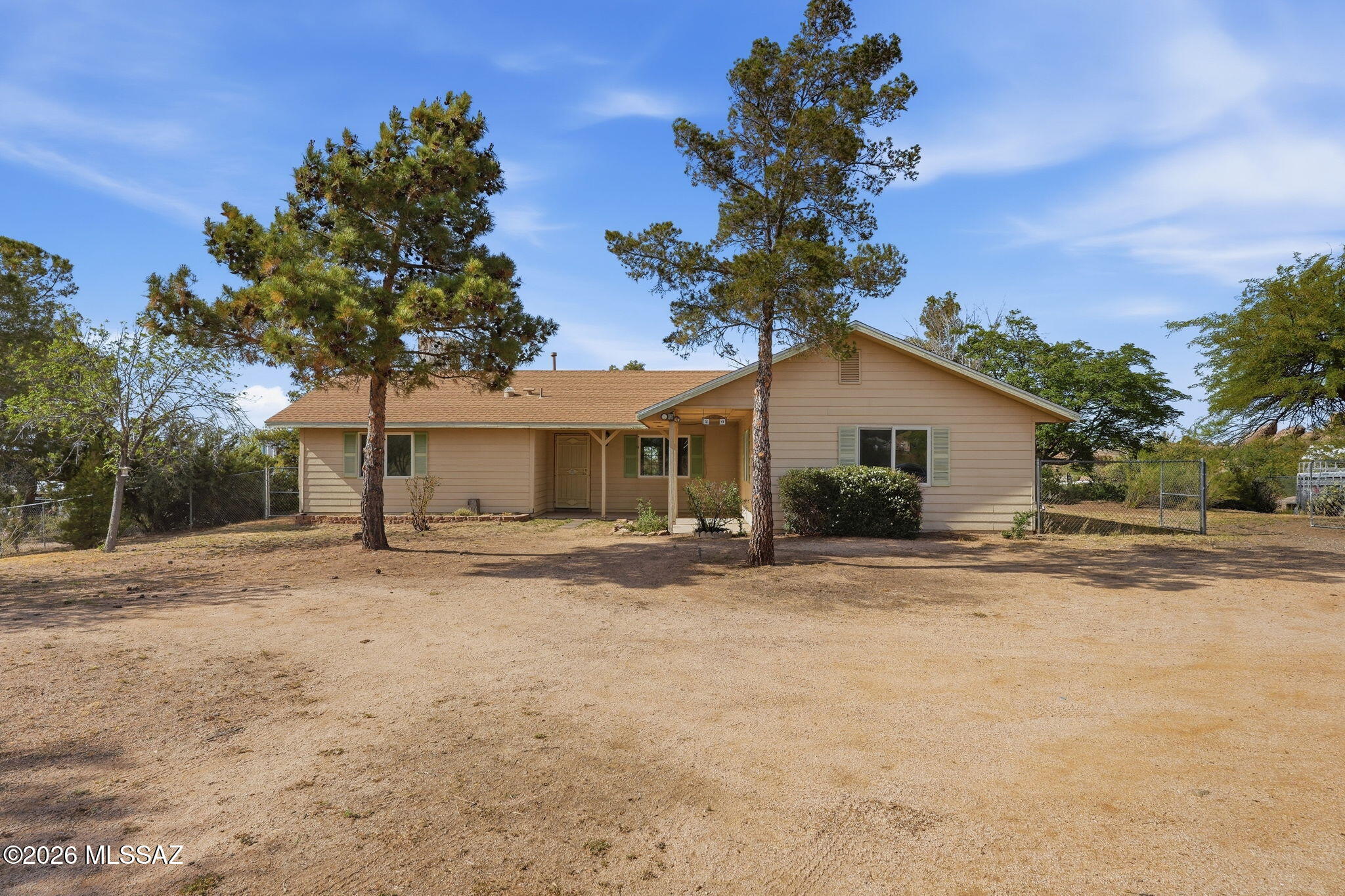 2250 W Beverly Circle