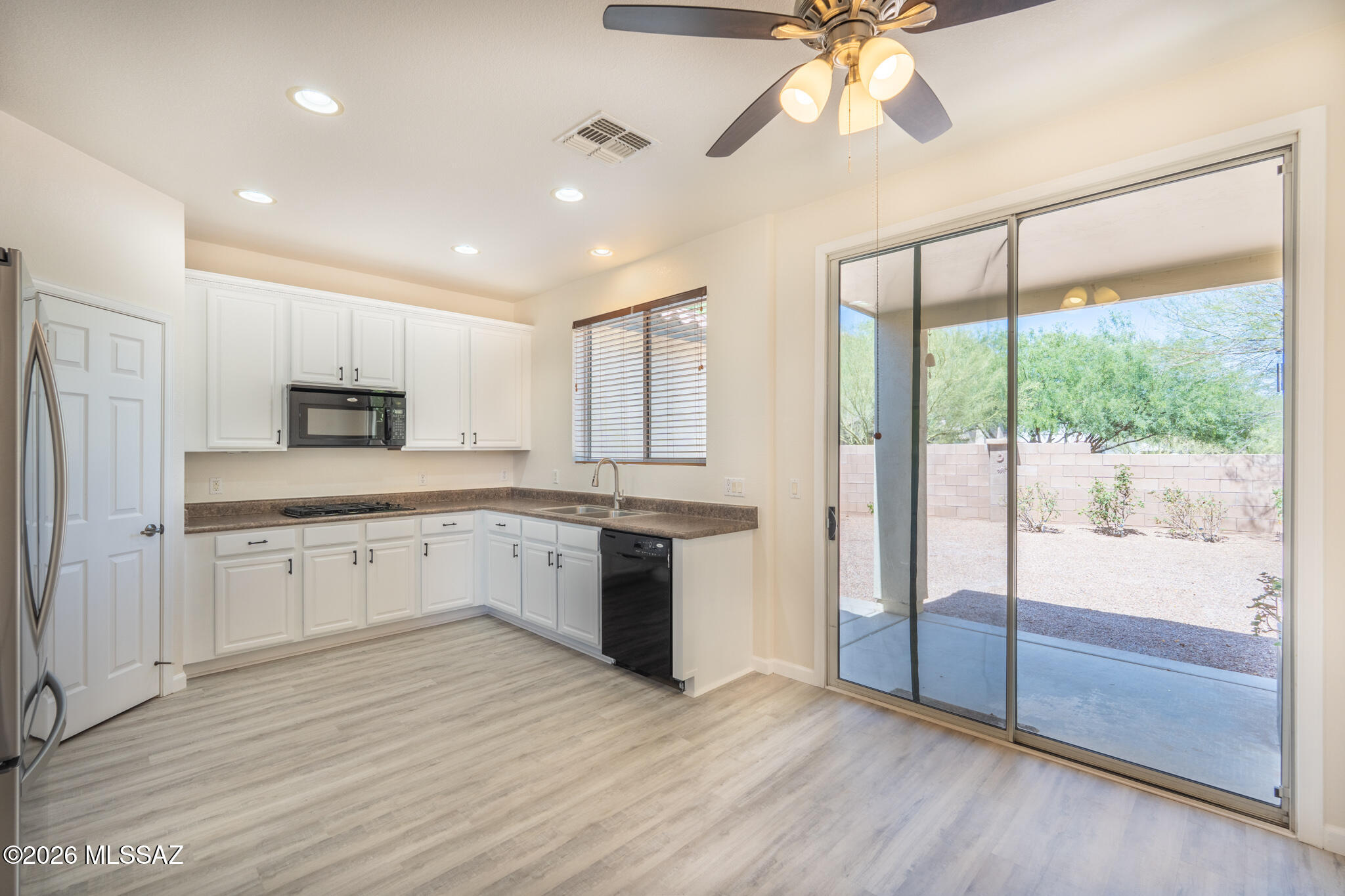 15741 S Camino Muesa