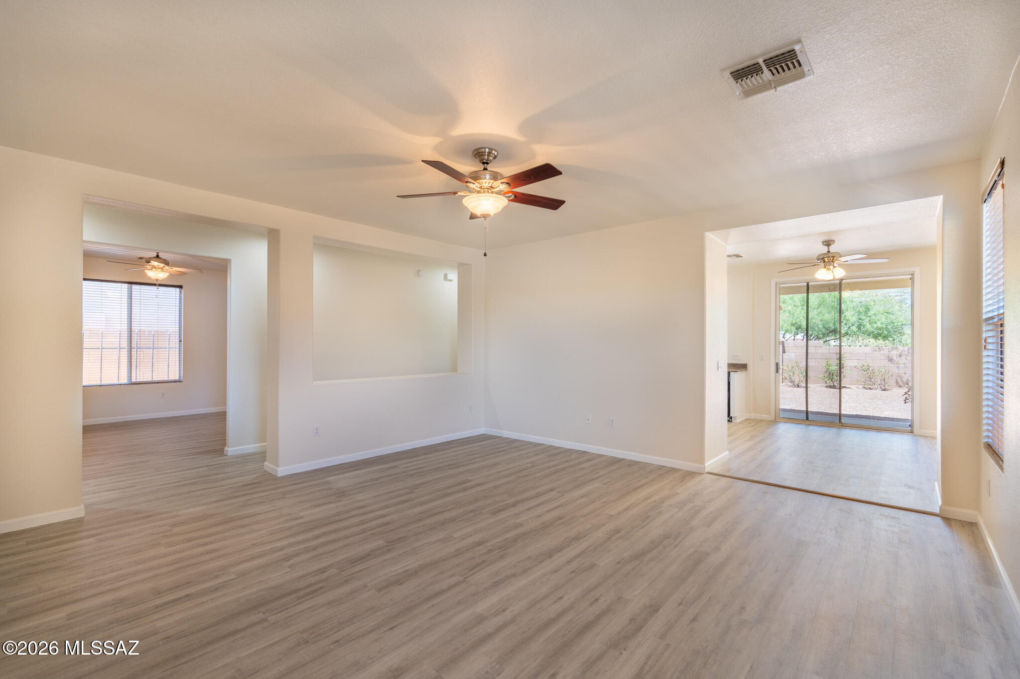 15741 S Camino Muesa