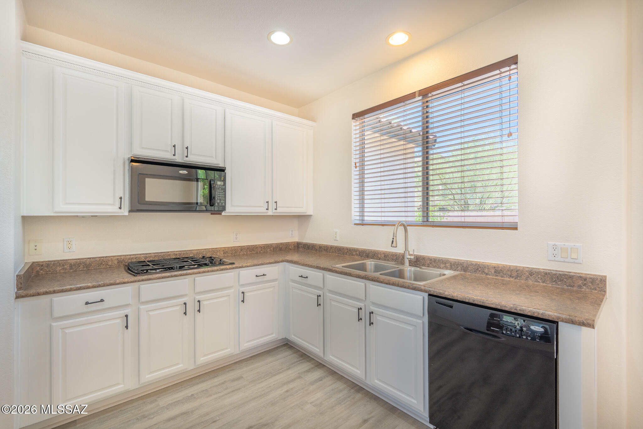 15741 S Camino Muesa