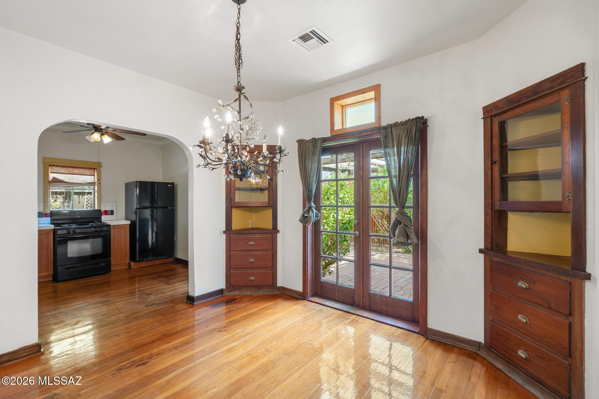 236 E 2nd Street