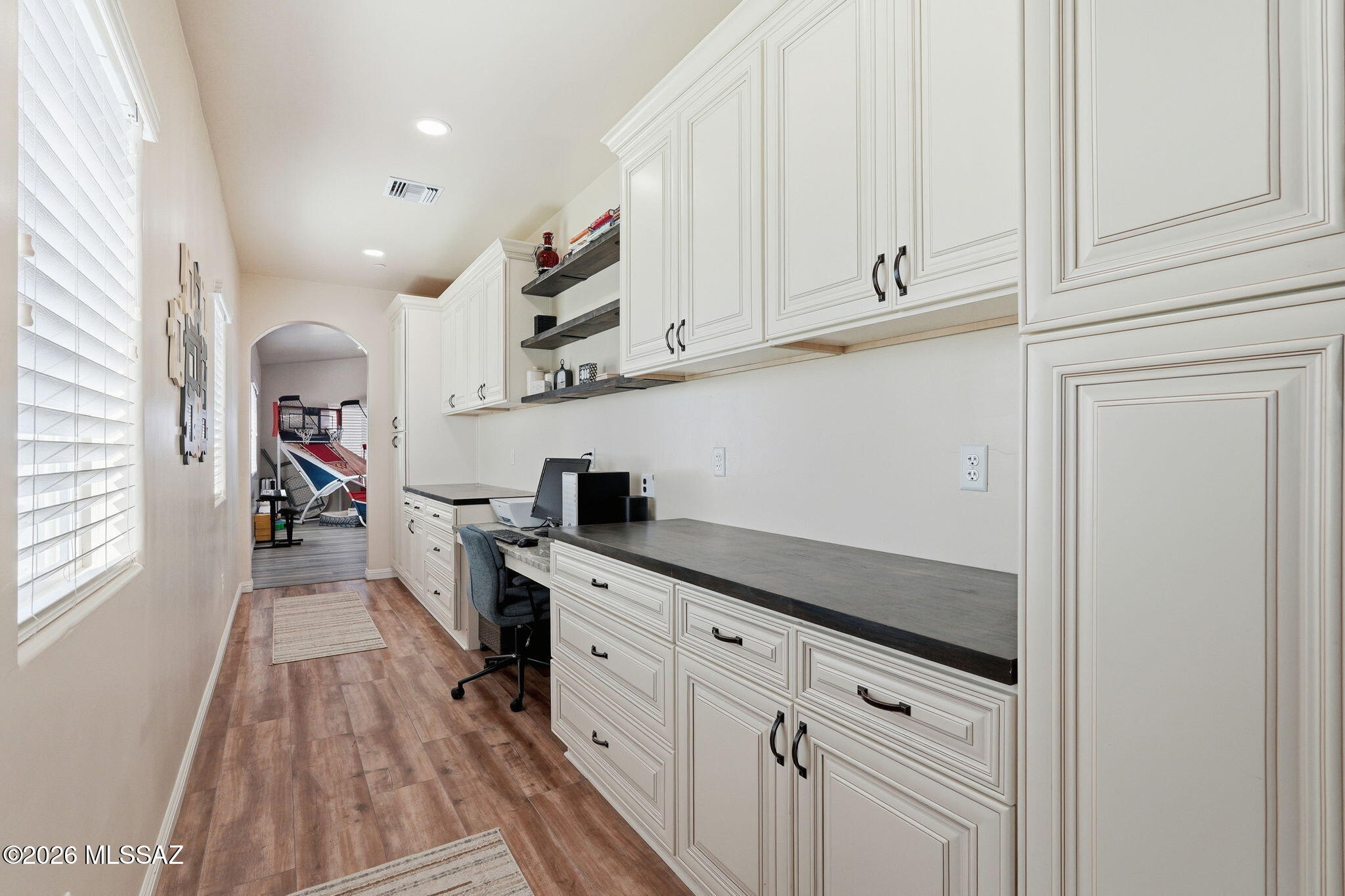 5949 W Rocky Road