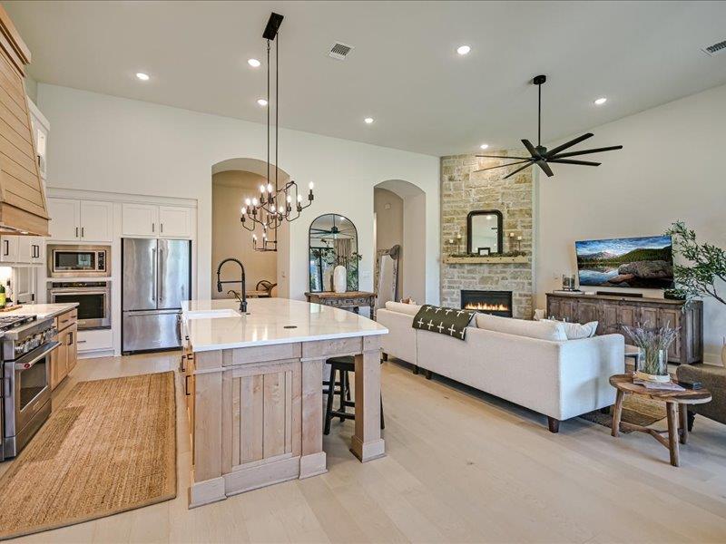 320 Old Stone RD