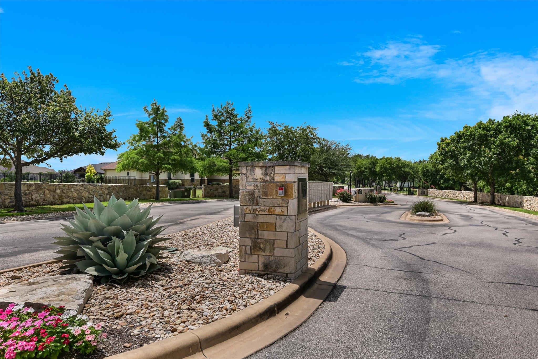 101 Paloma PL