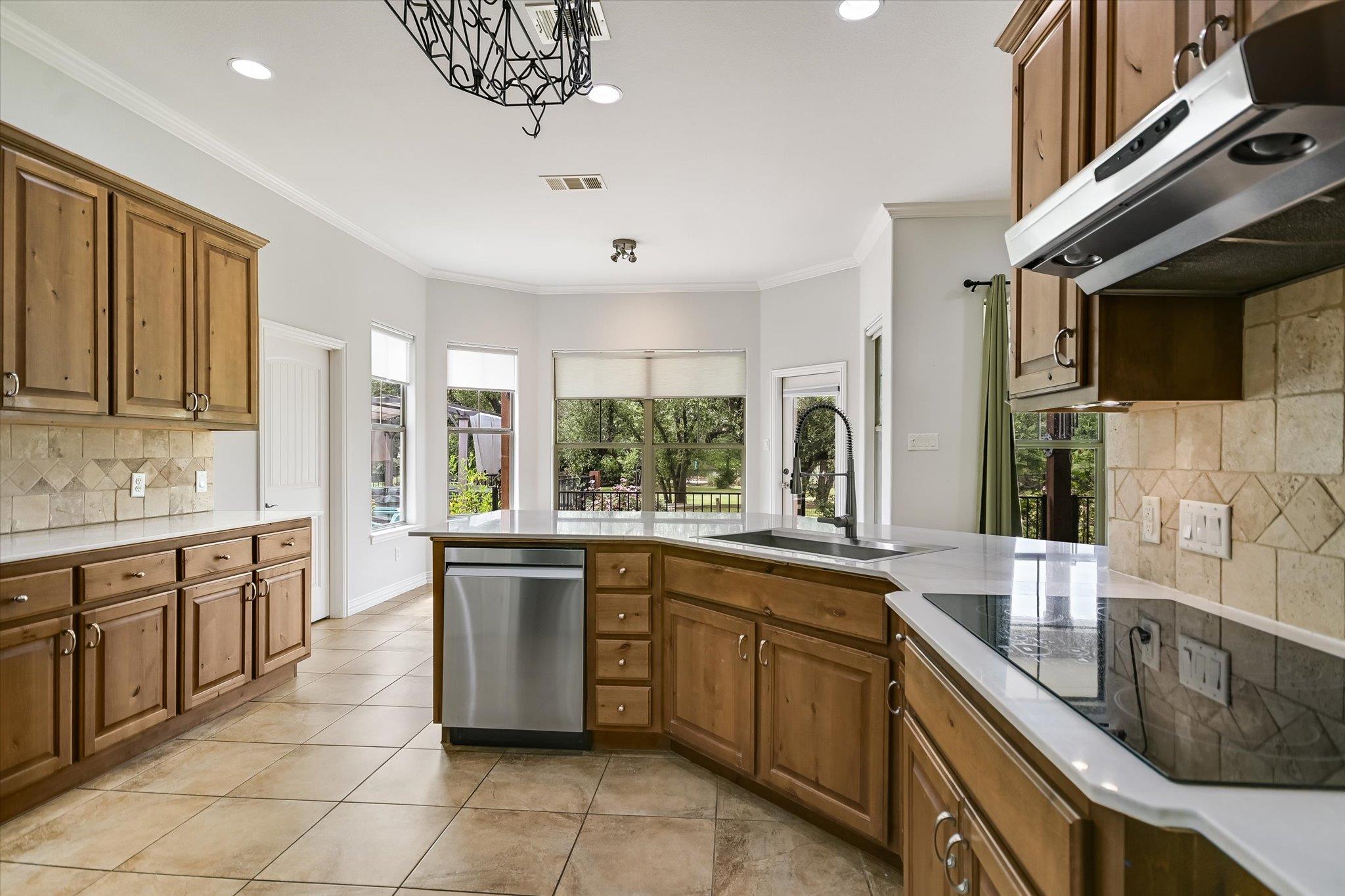 101 Paloma PL