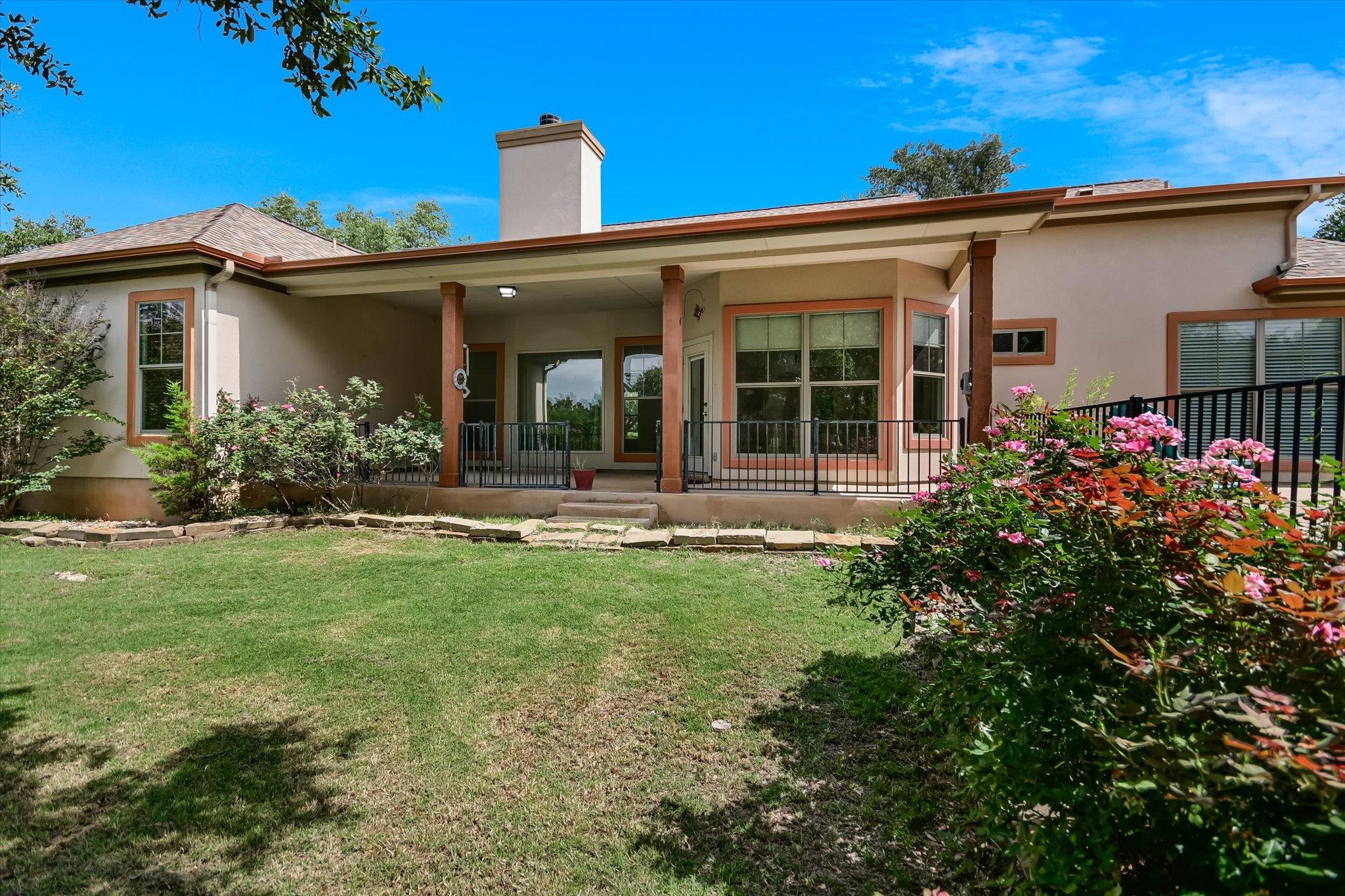 101 Paloma PL