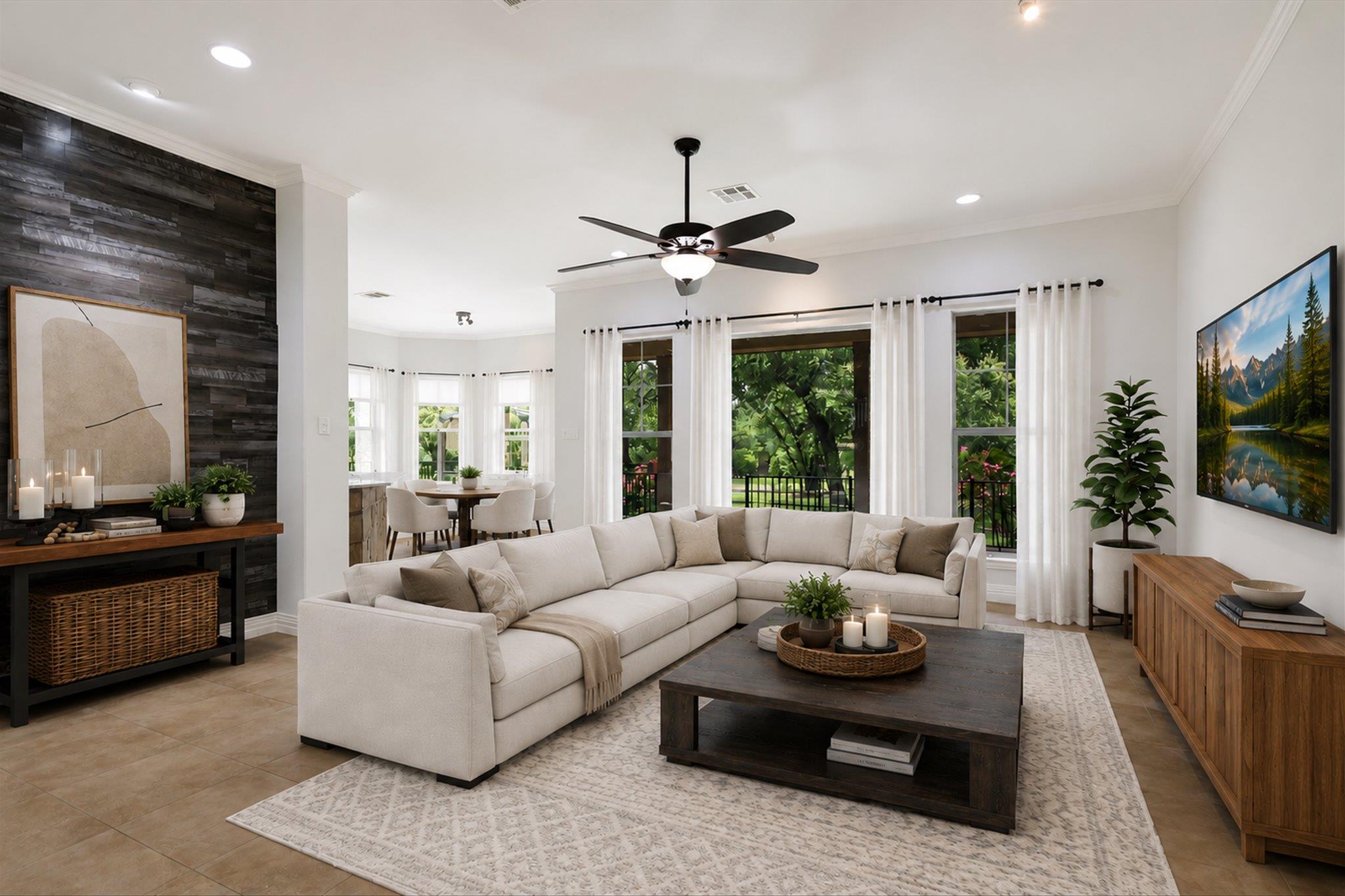 101 Paloma PL