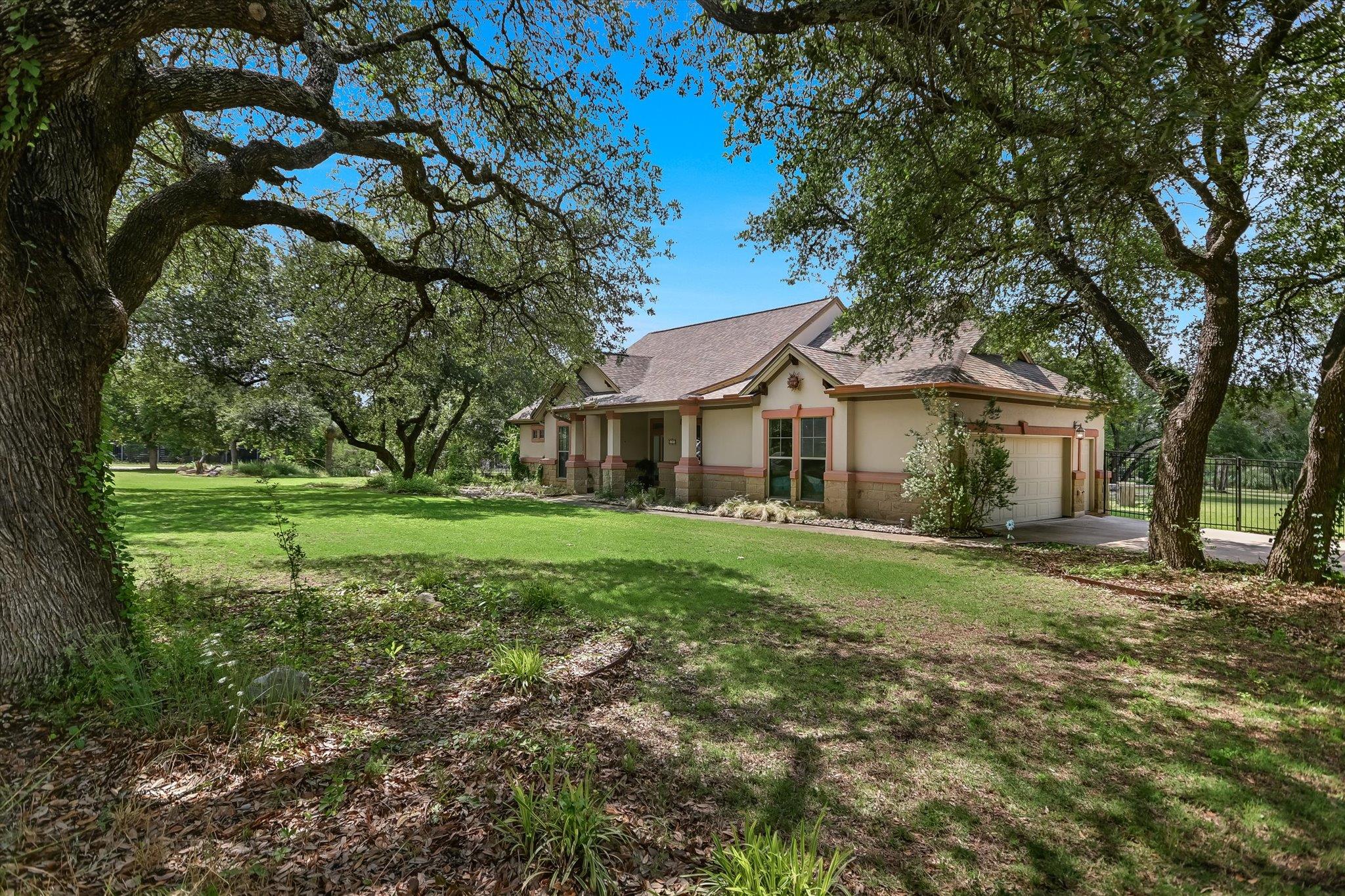 101 Paloma PL