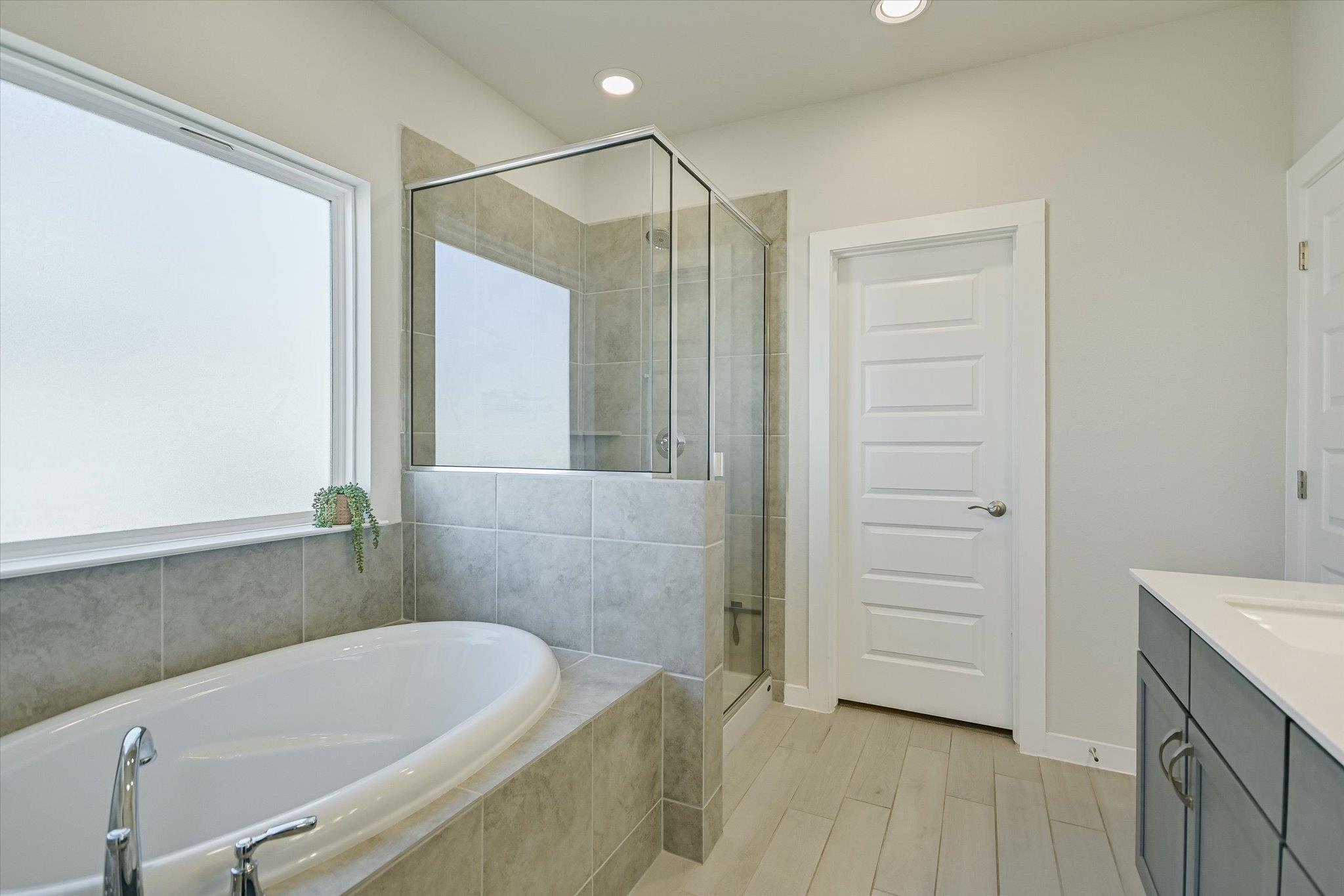 11504 Comano DR