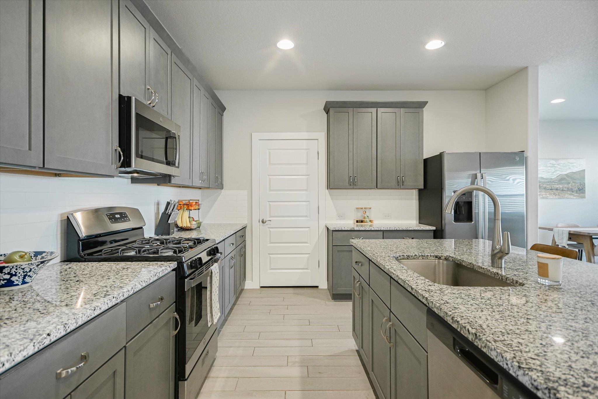 11504 Comano DR