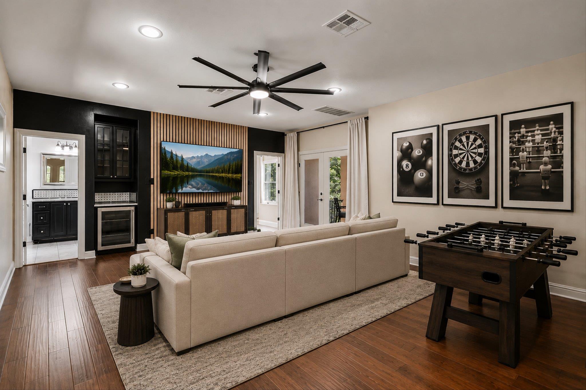 1402 Barclay DR Unit: E