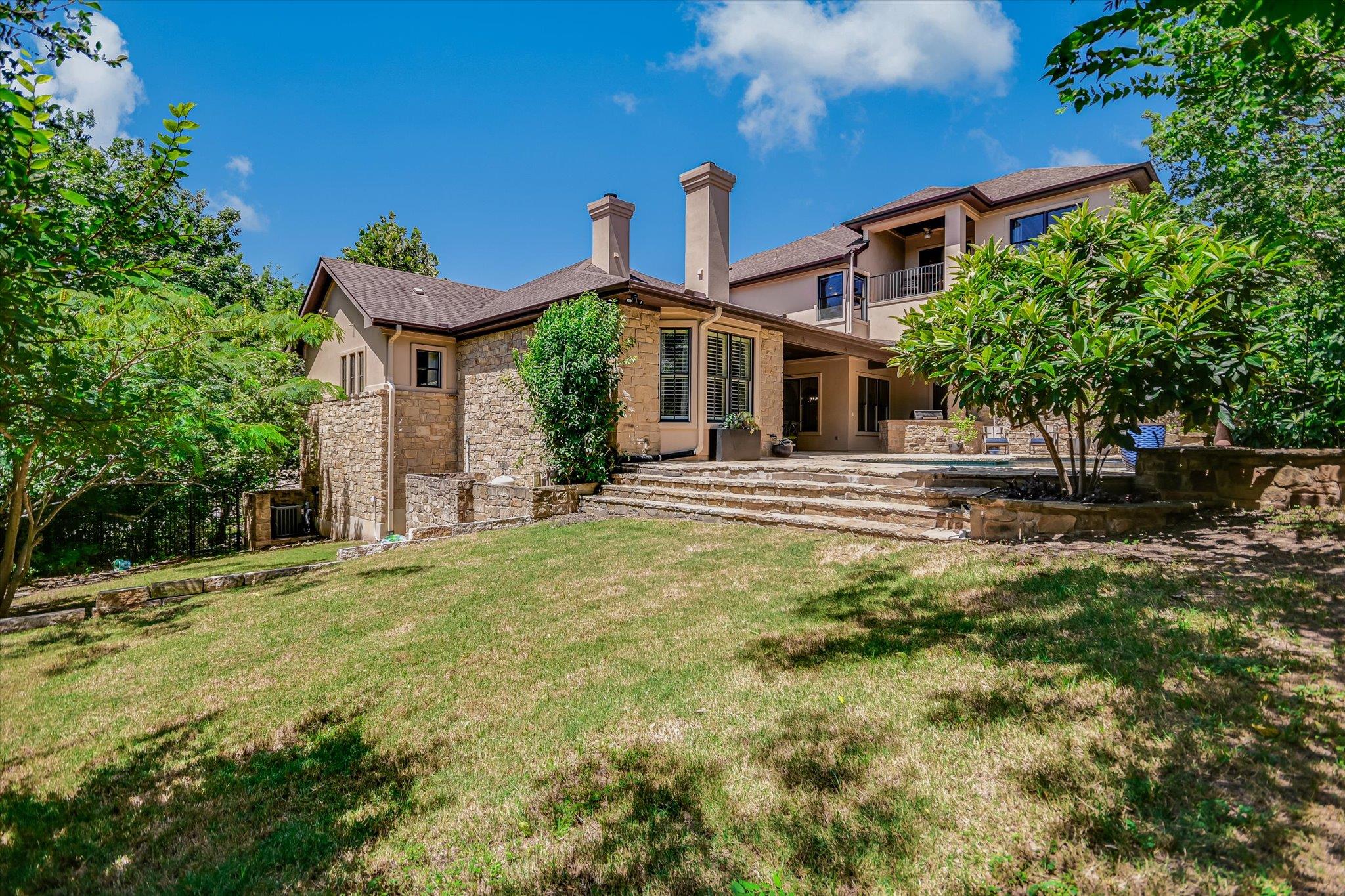 1402 Barclay DR Unit: E