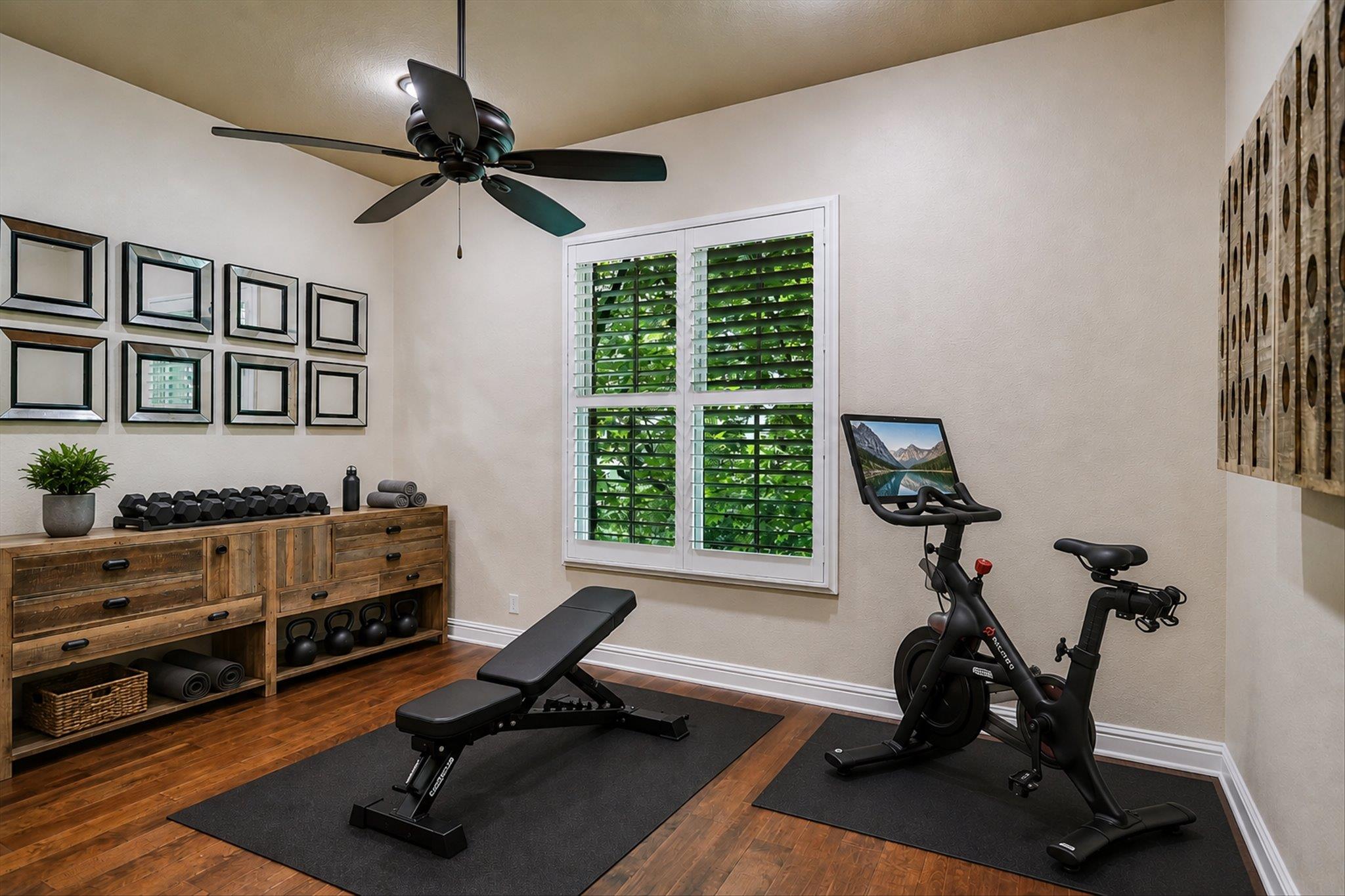 1402 Barclay DR Unit: E