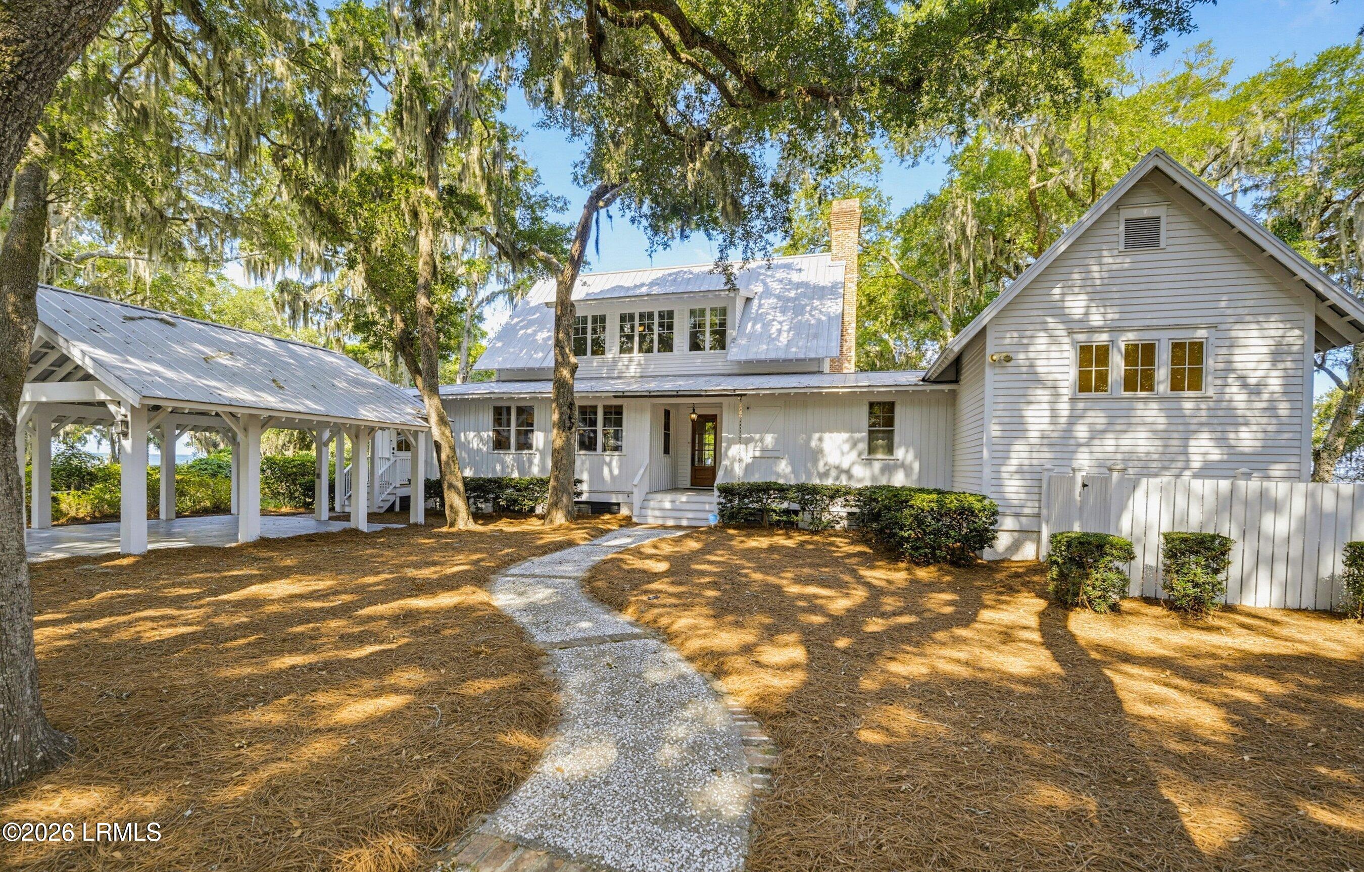 171 Bay Point Road, St. Helena Island