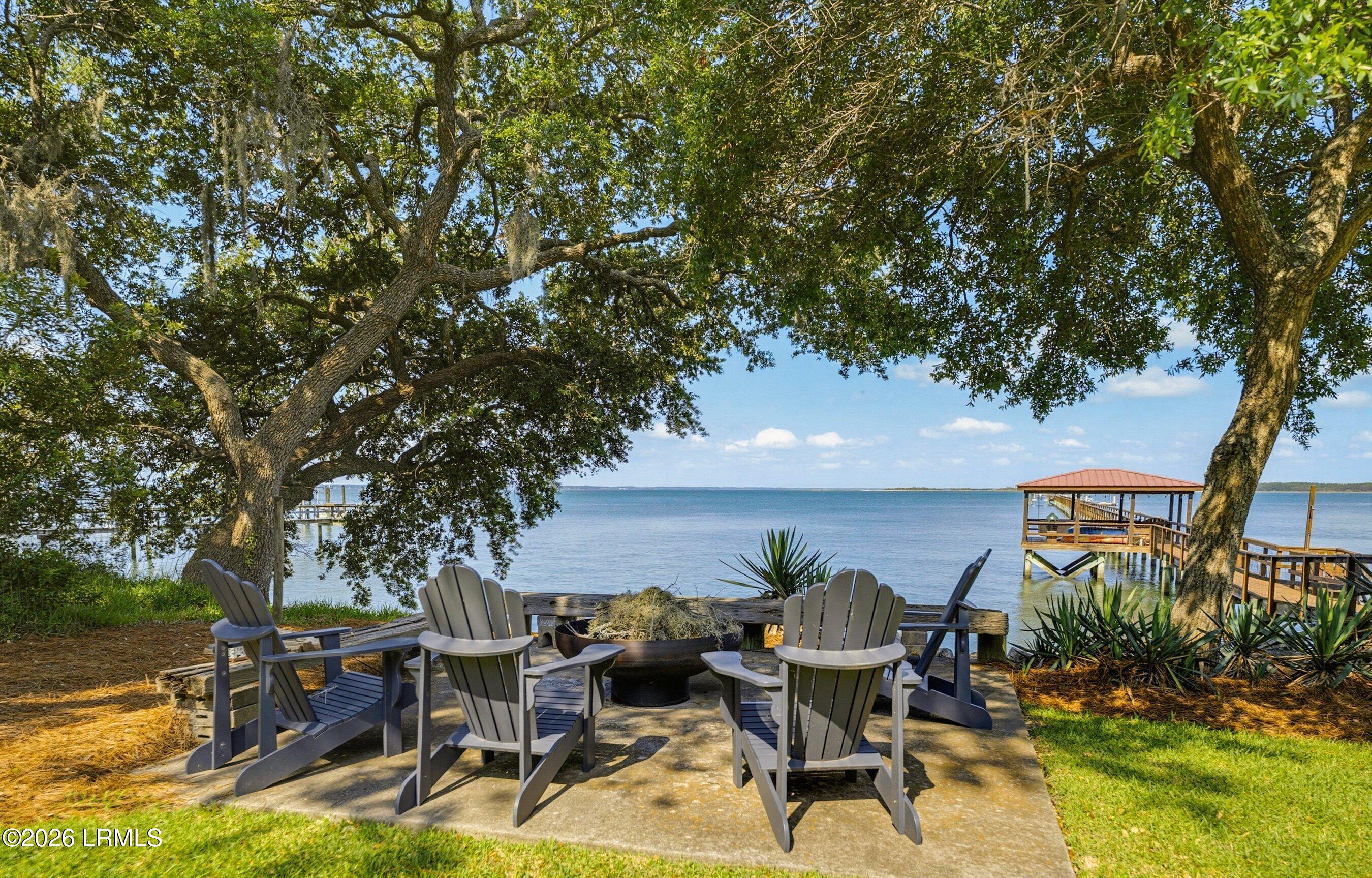 171 Bay Point Road, St. Helena Island