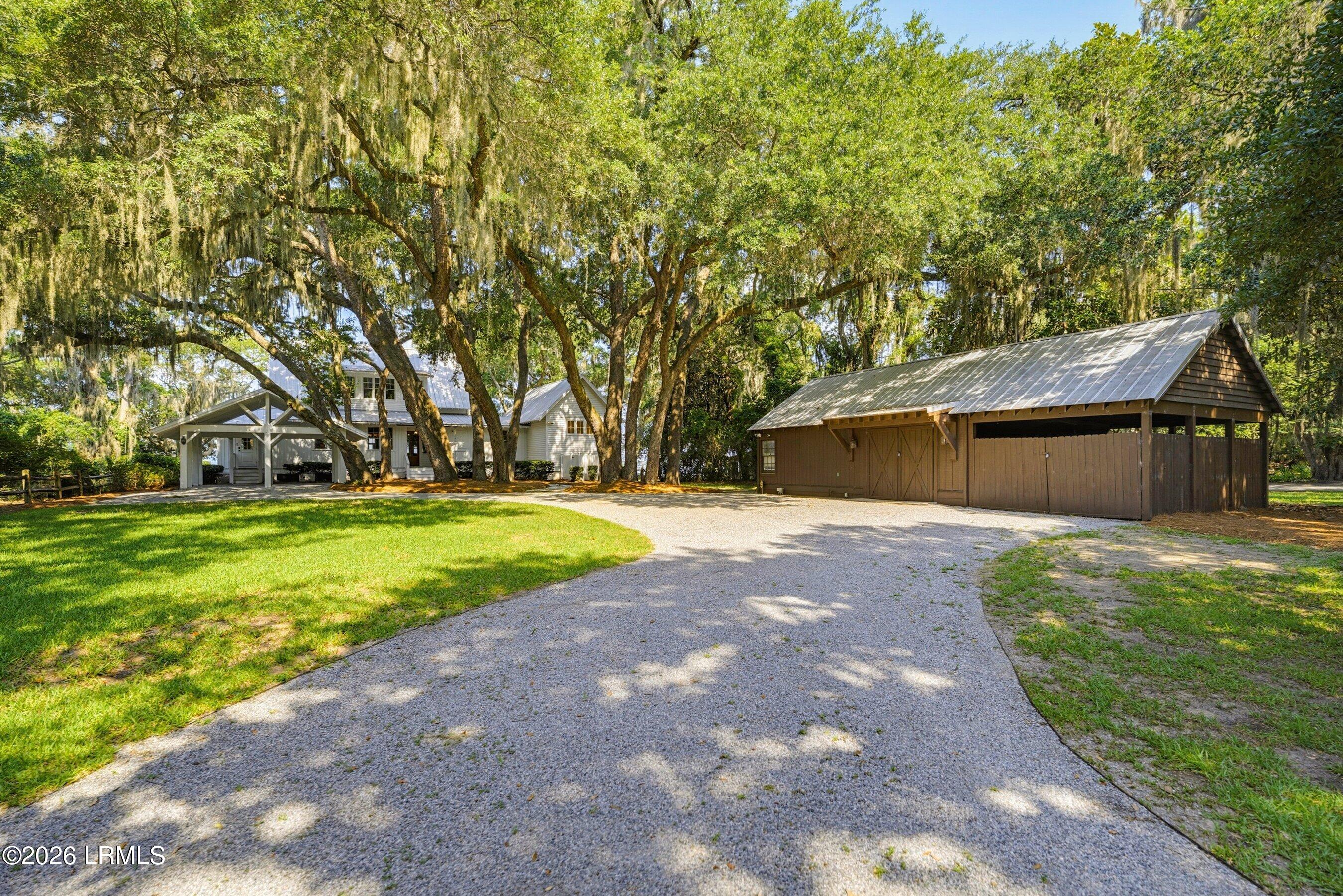 171 Bay Point Road, St. Helena Island