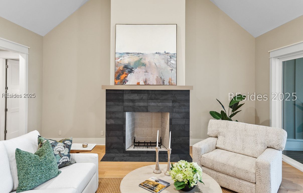 25 Ridge Road